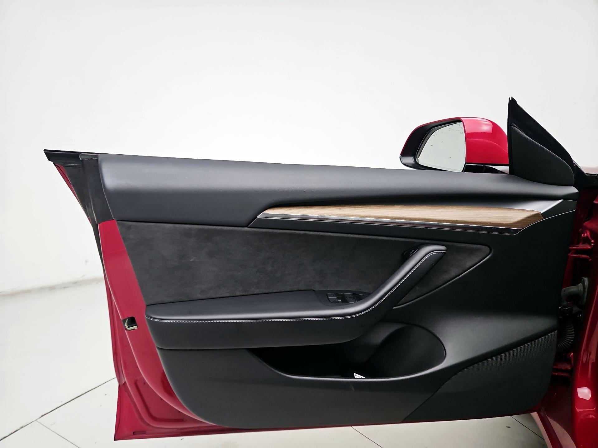 Thumbnail: 2023 Tesla Model 3 - 12