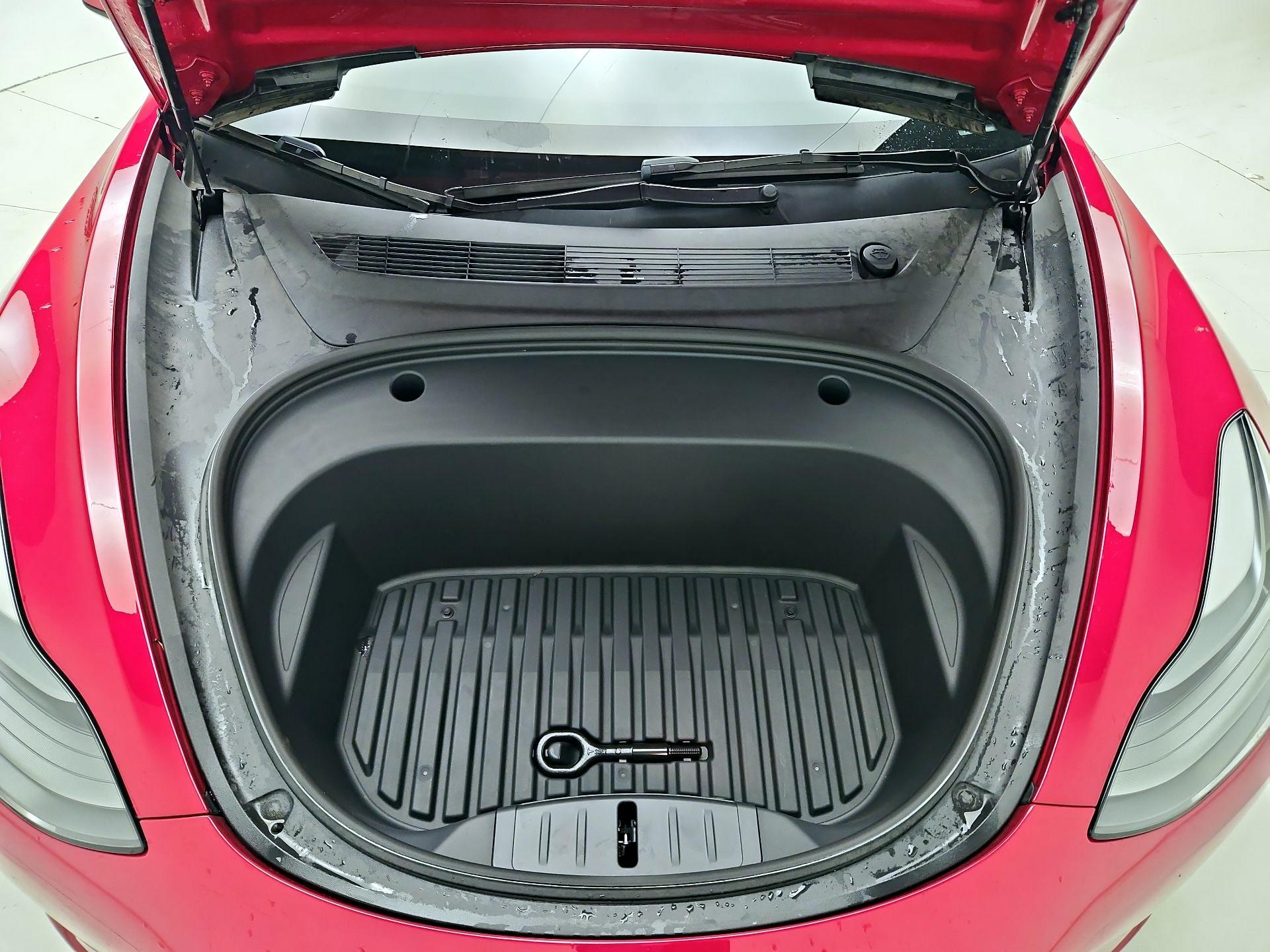 Thumbnail: 2023 Tesla Model 3 - 19