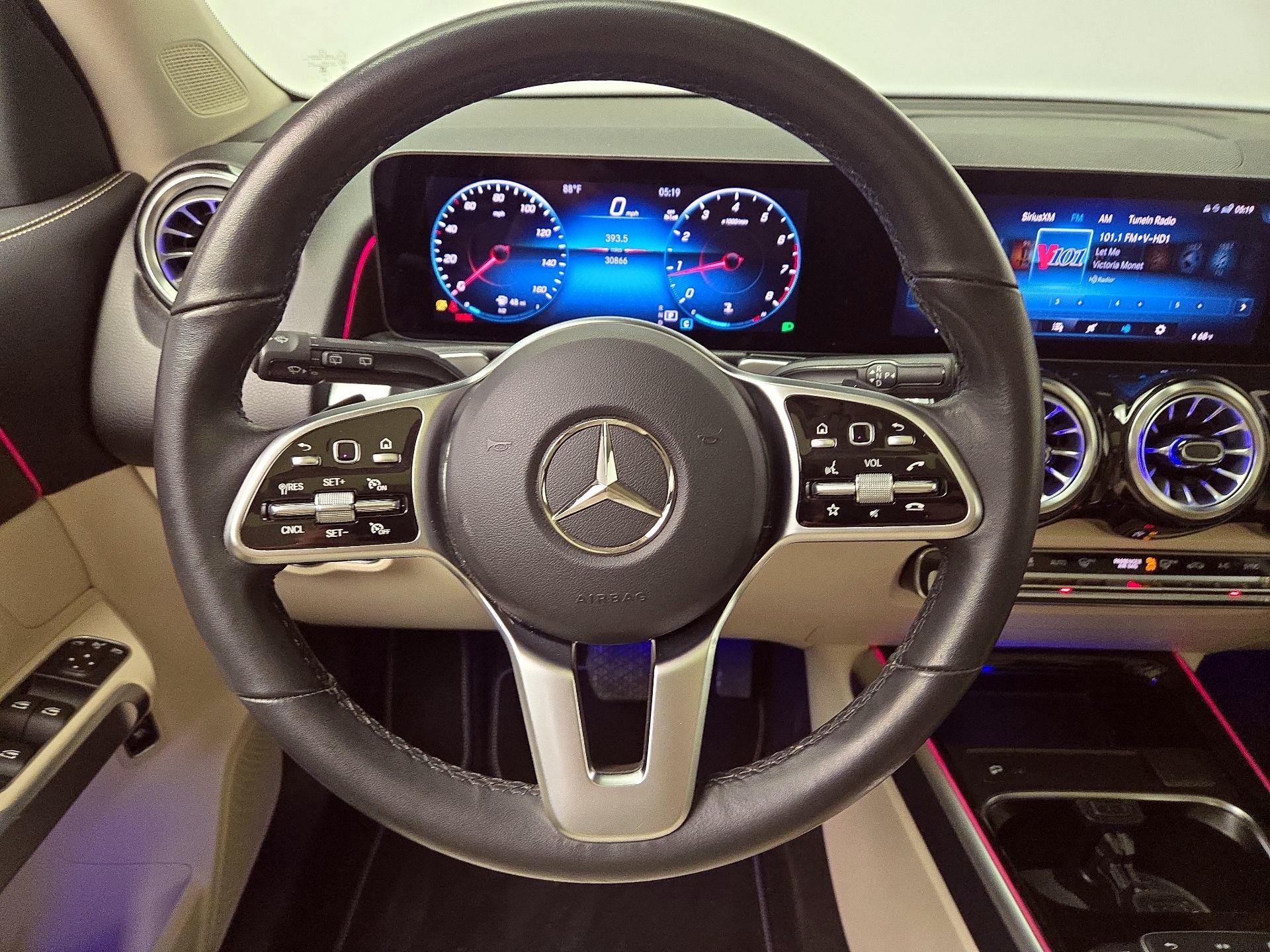 Thumbnail: 2023 Mercedes-Benz GLB - 10