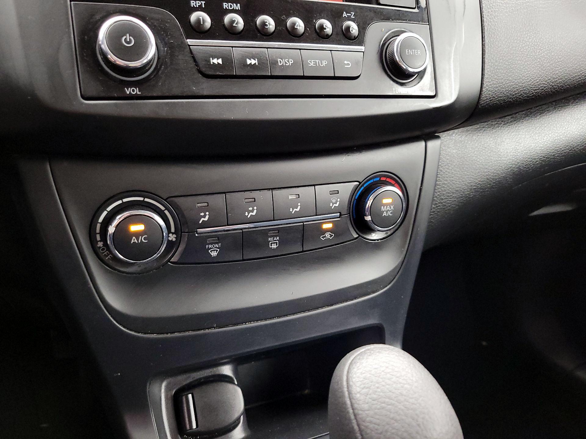 Thumbnail: 2016 Nissan Sentra - 15