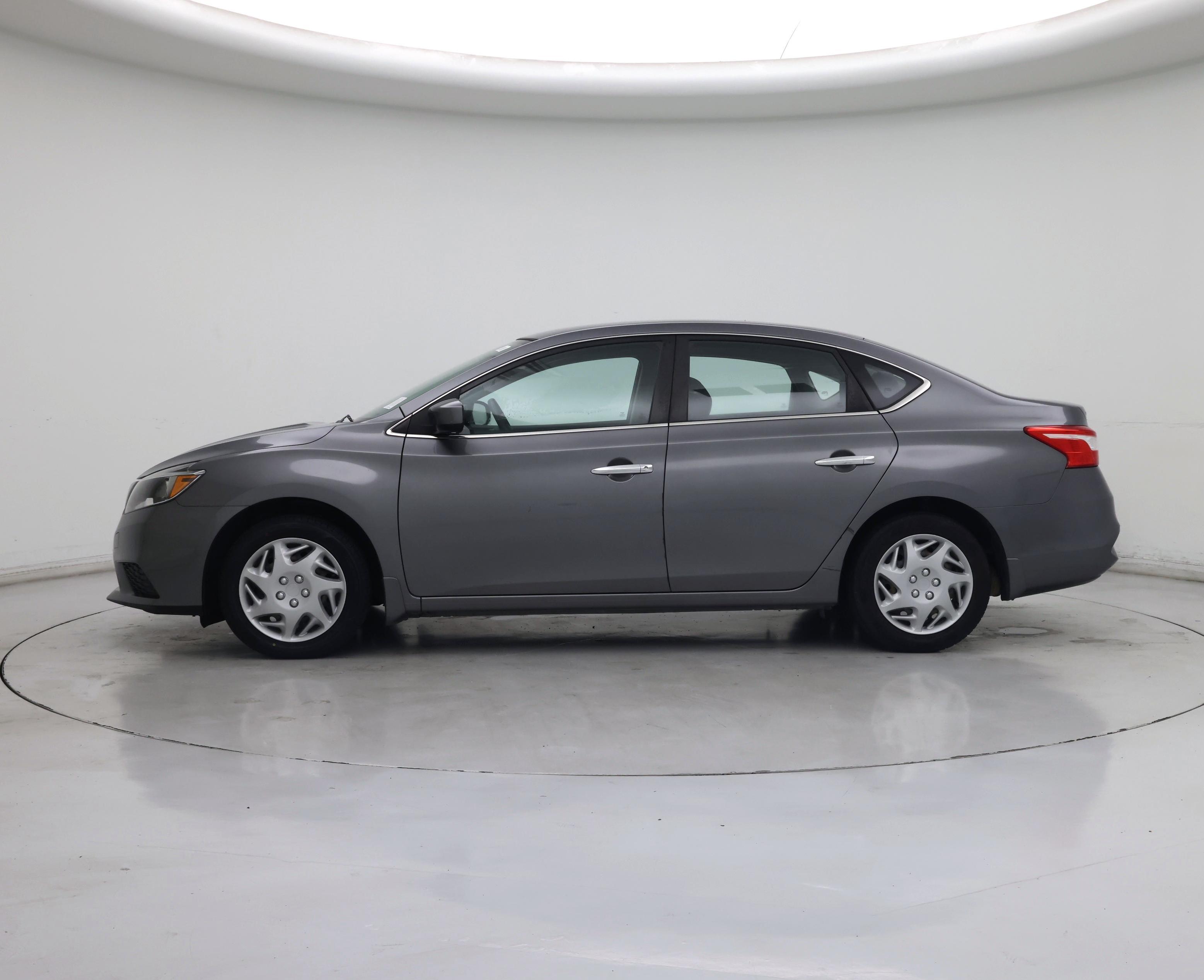 Thumbnail: 2016 Nissan Sentra - 3