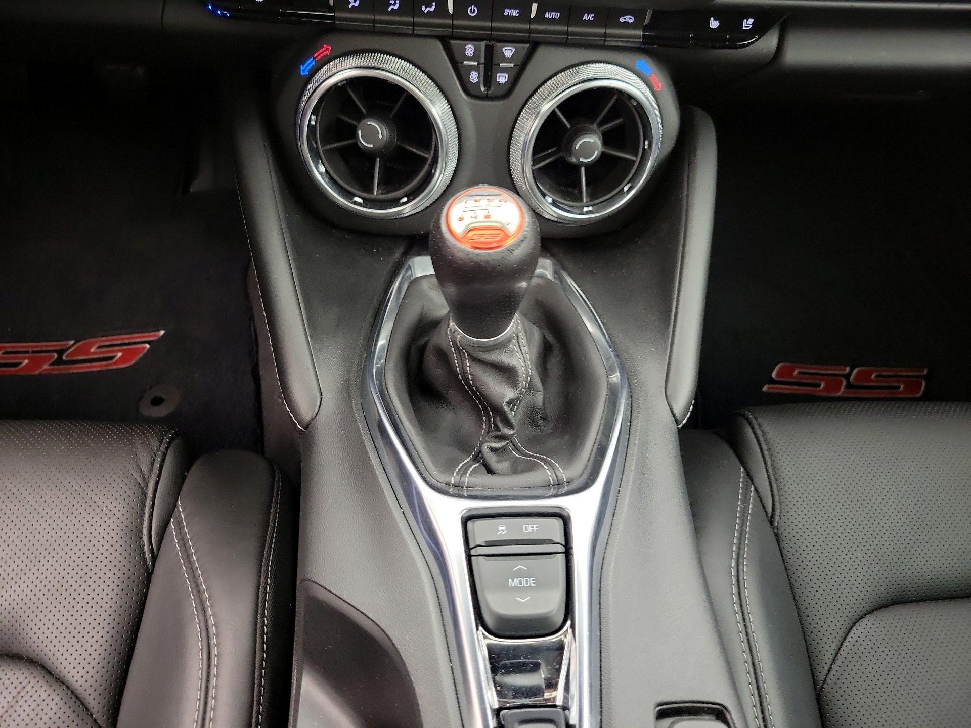 Thumbnail: 2019 Chevrolet Camaro - 17