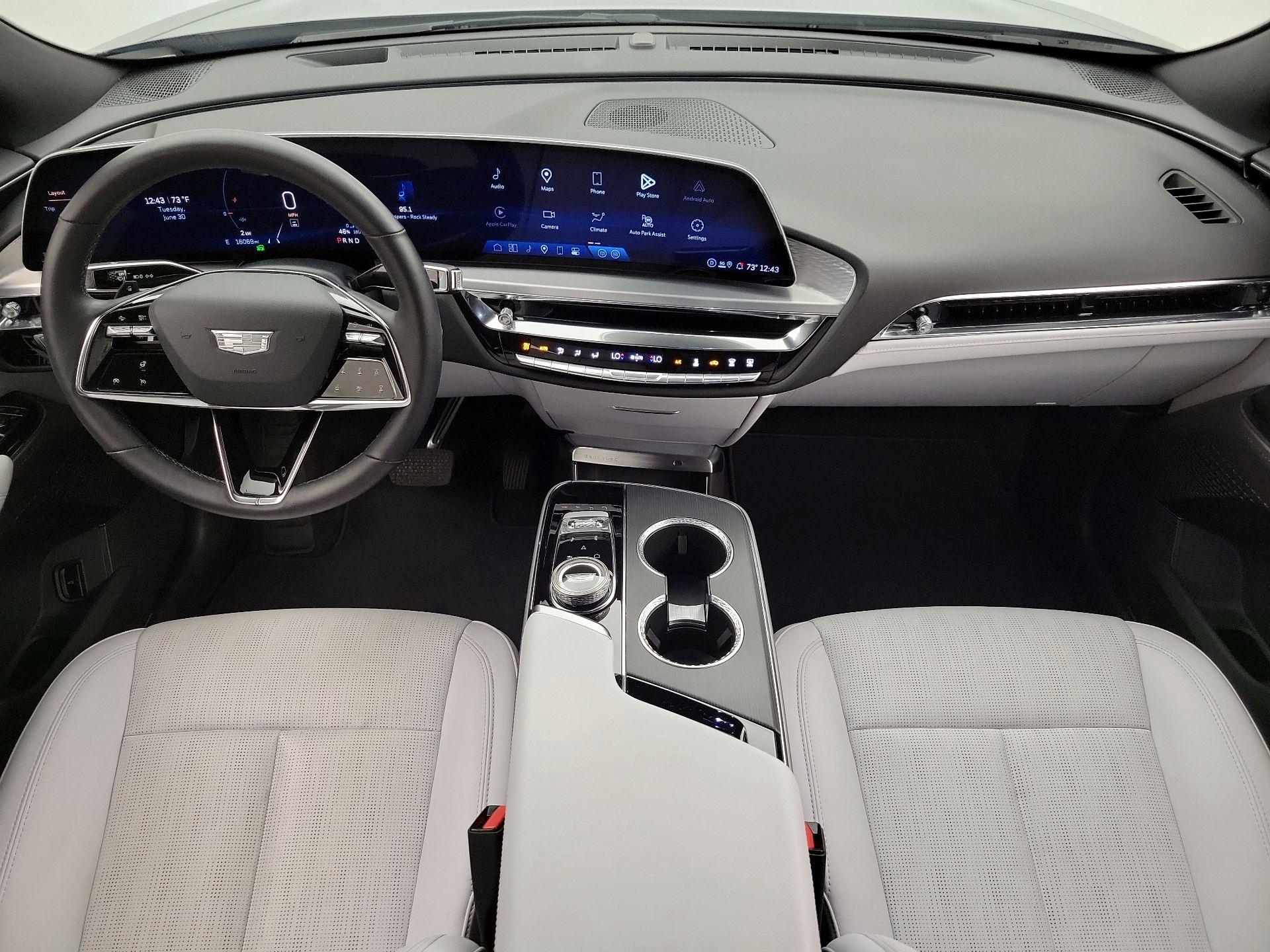 Thumbnail: 2024 Cadillac Lyriq - 9