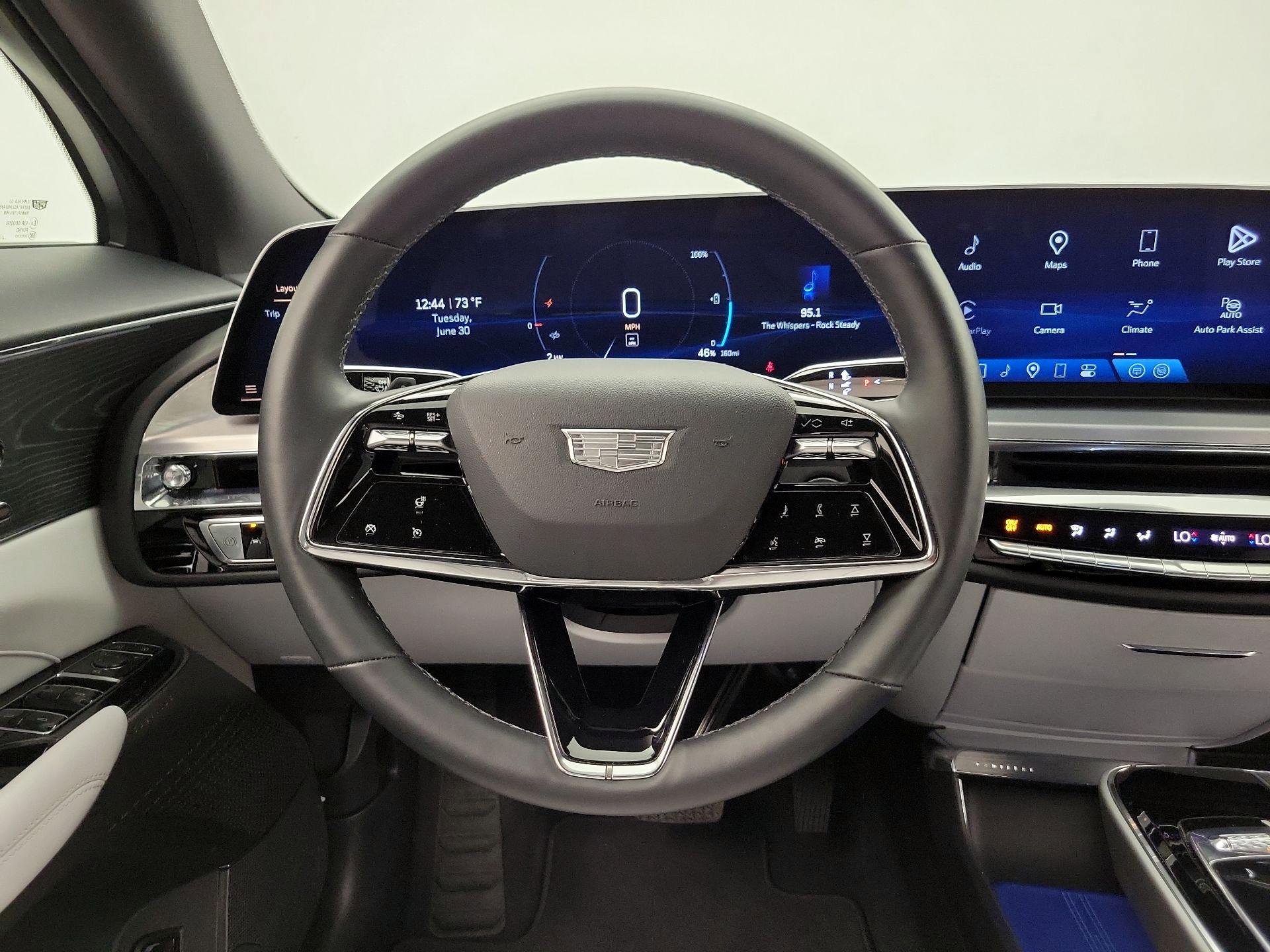 Thumbnail: 2024 Cadillac Lyriq - 10