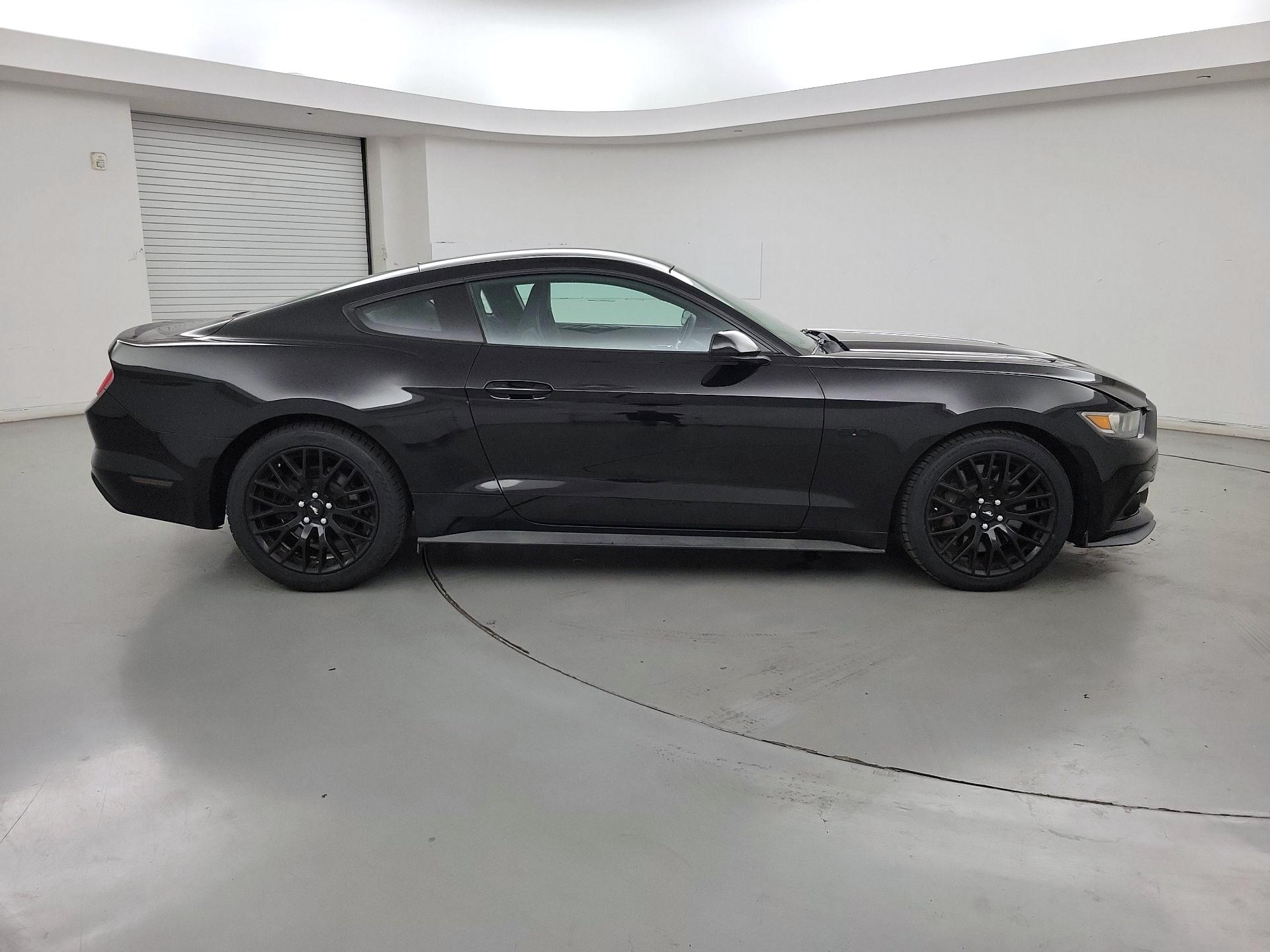 Thumbnail: 2017 Ford Mustang - 4