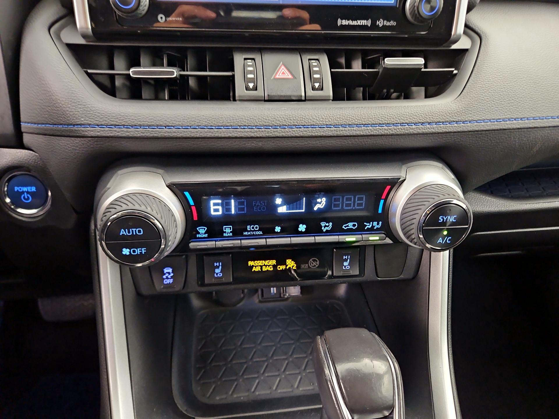 Thumbnail: 2021 Toyota RAV4 - 16