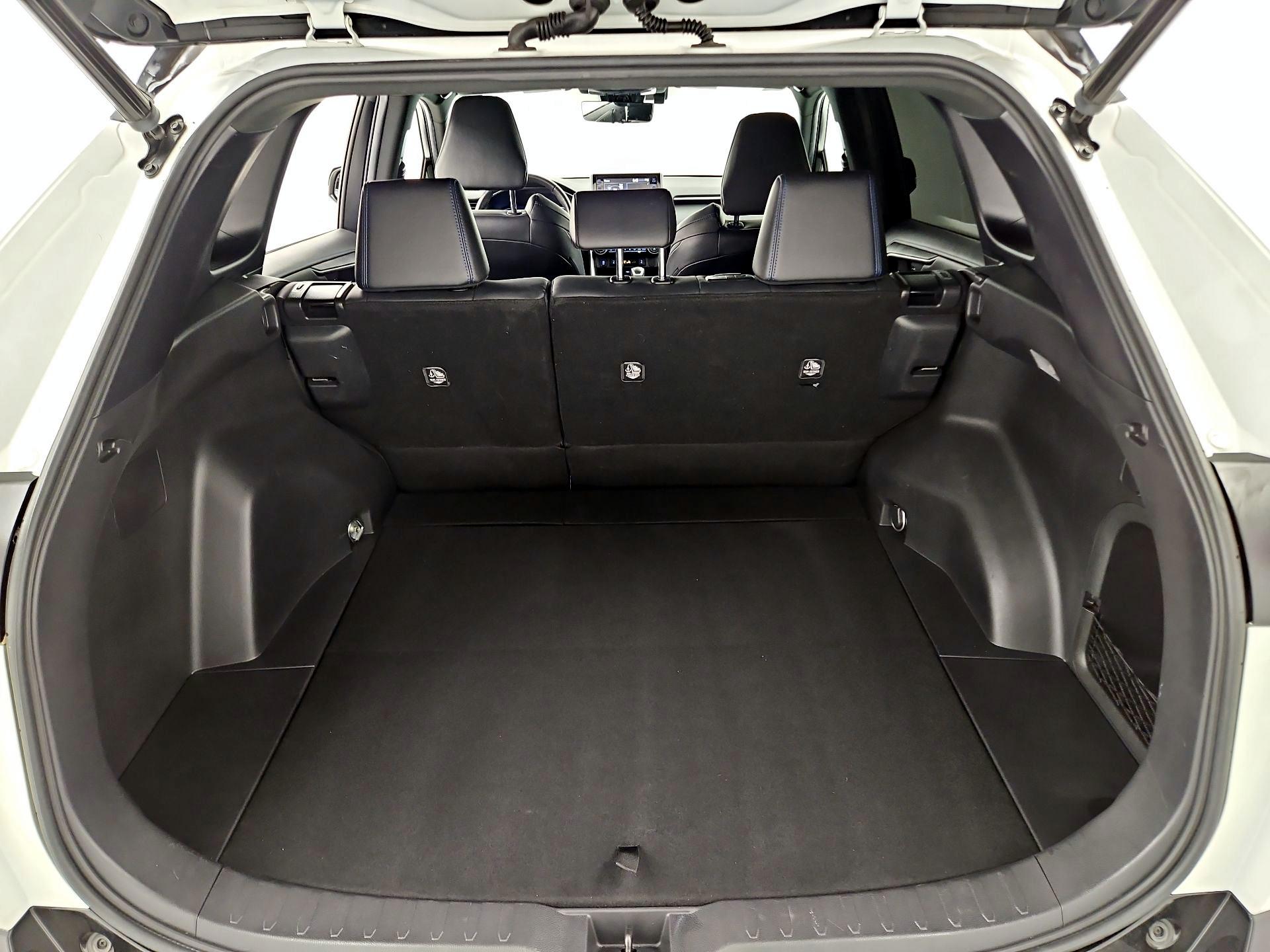 Thumbnail: 2021 Toyota RAV4 - 20