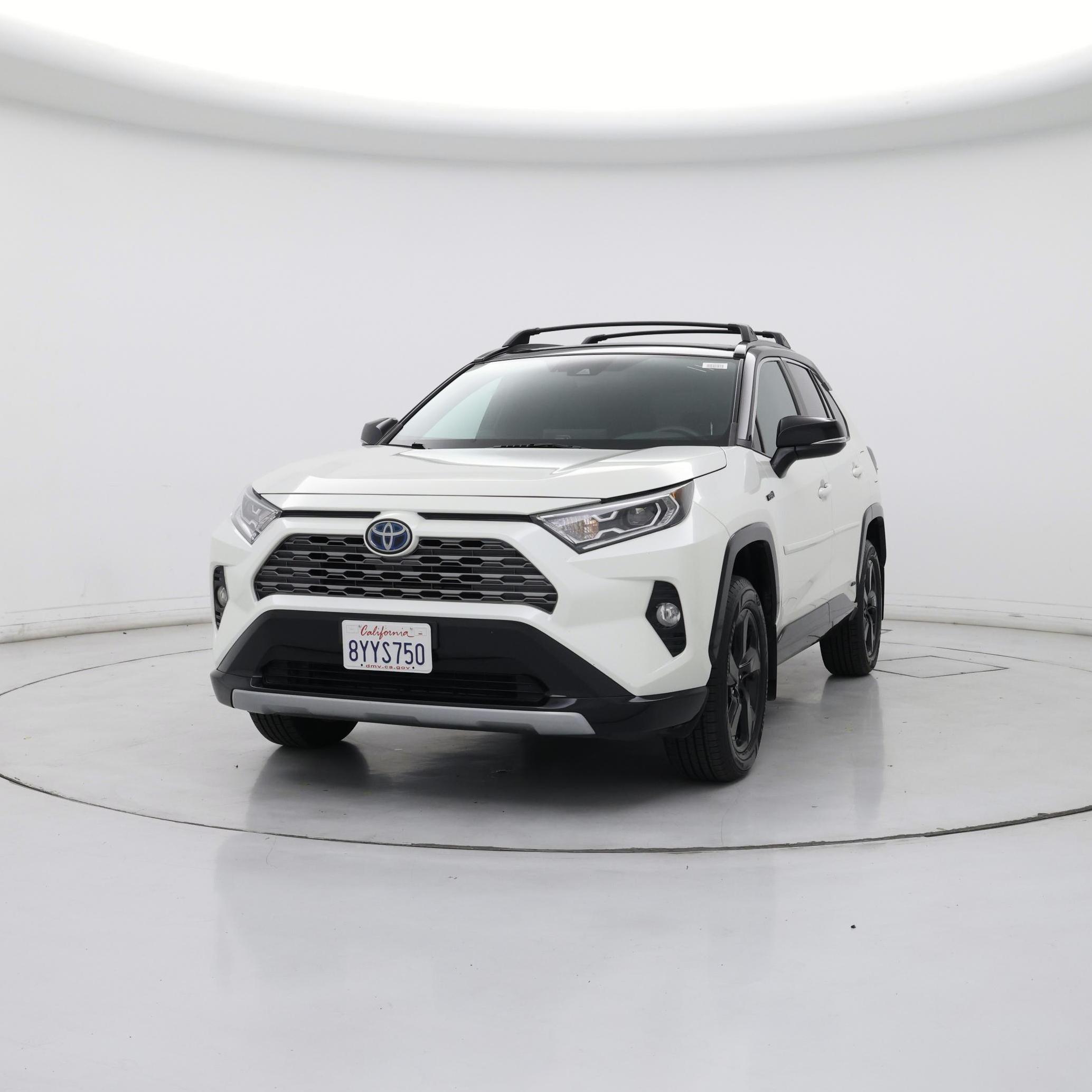 Thumbnail: 2021 Toyota RAV4 - 4