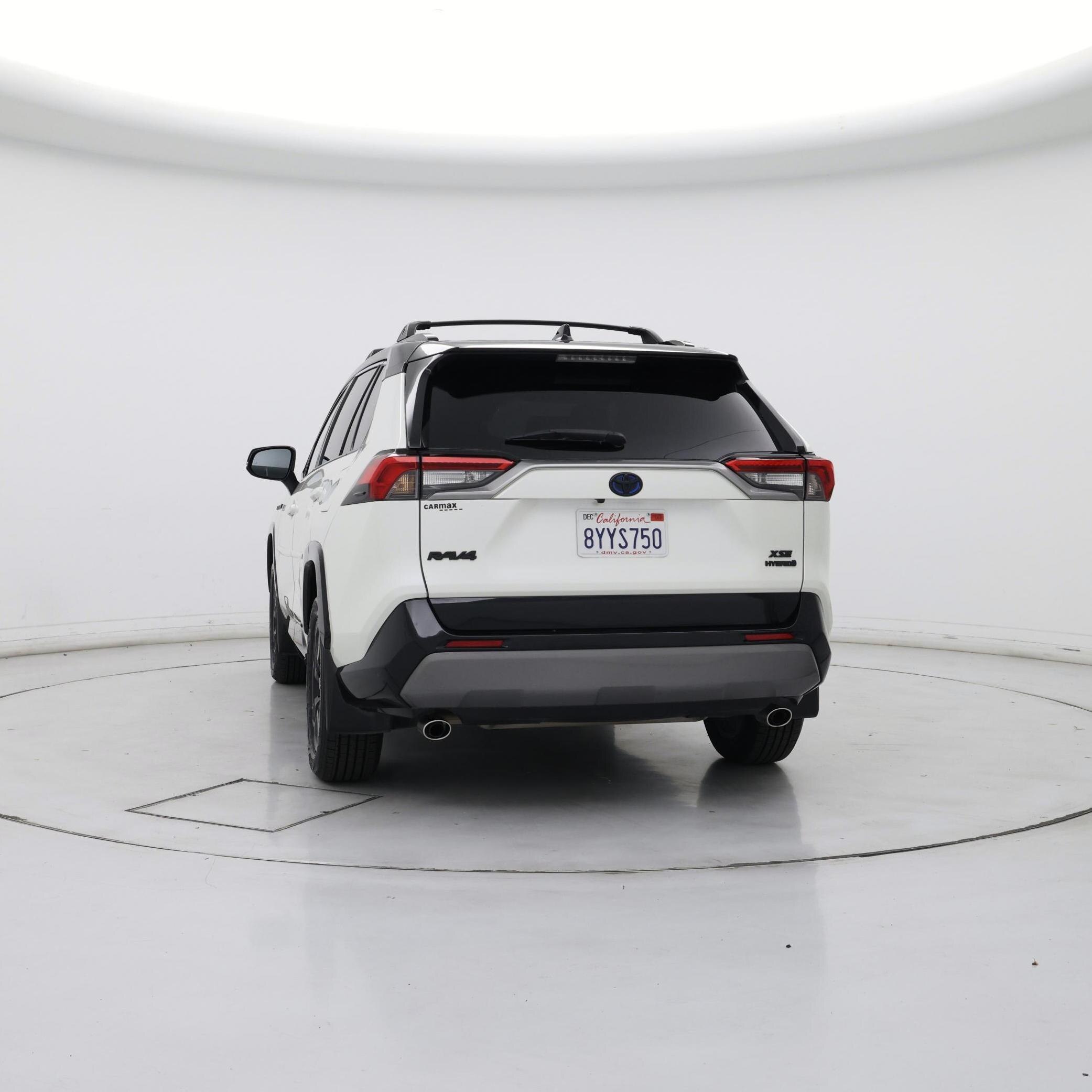 Thumbnail: 2021 Toyota RAV4 - 6