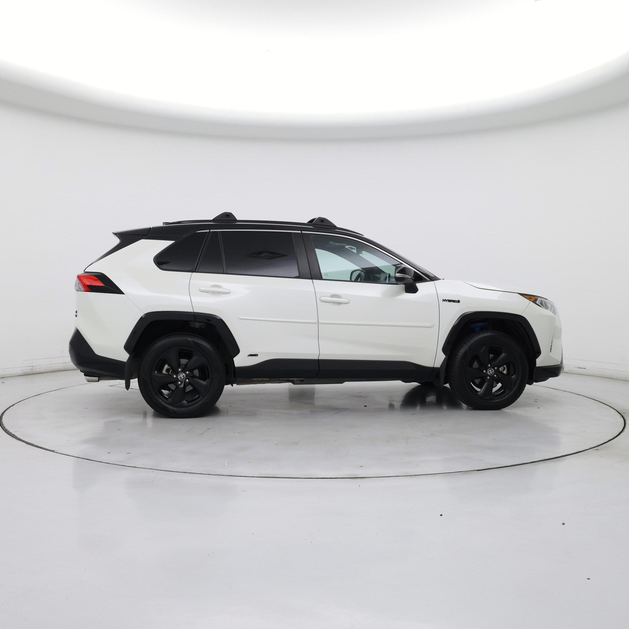 Thumbnail: 2021 Toyota RAV4 - 7