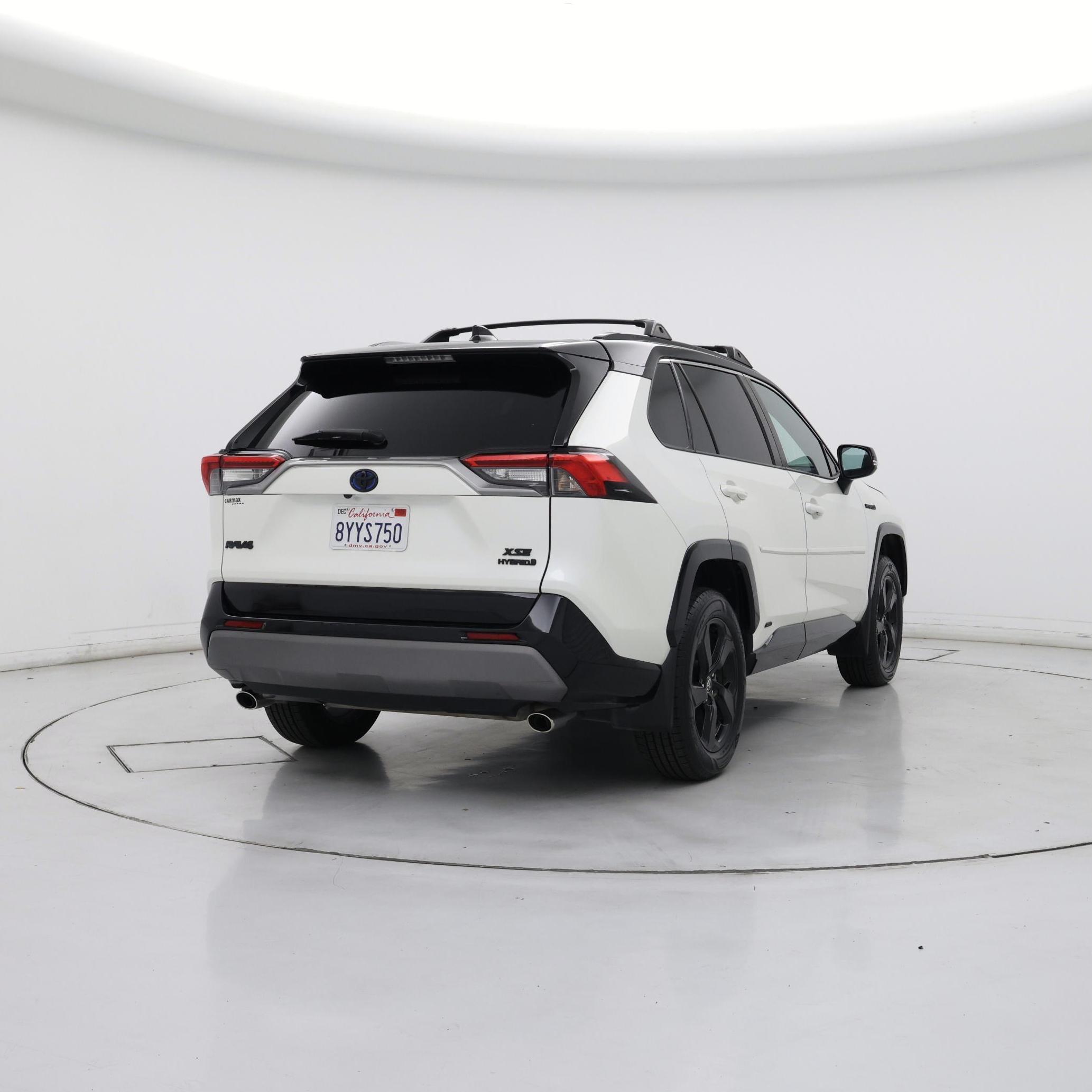 Thumbnail: 2021 Toyota RAV4 - 8