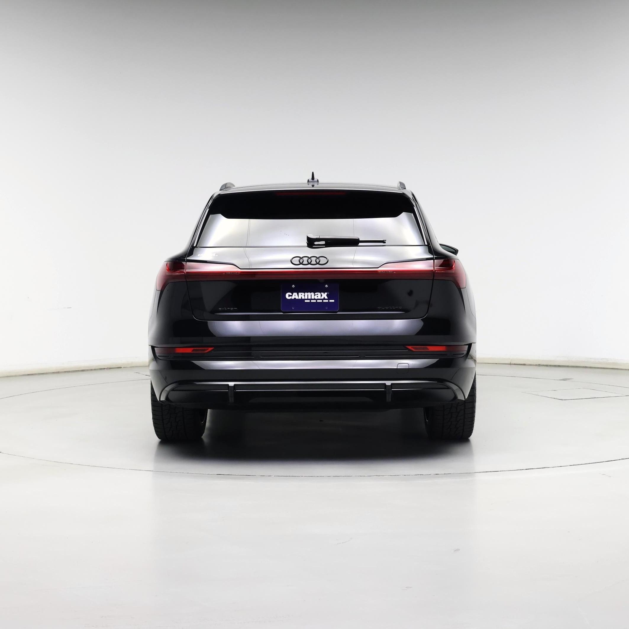 Thumbnail: 2022 Audi e-tron - 6