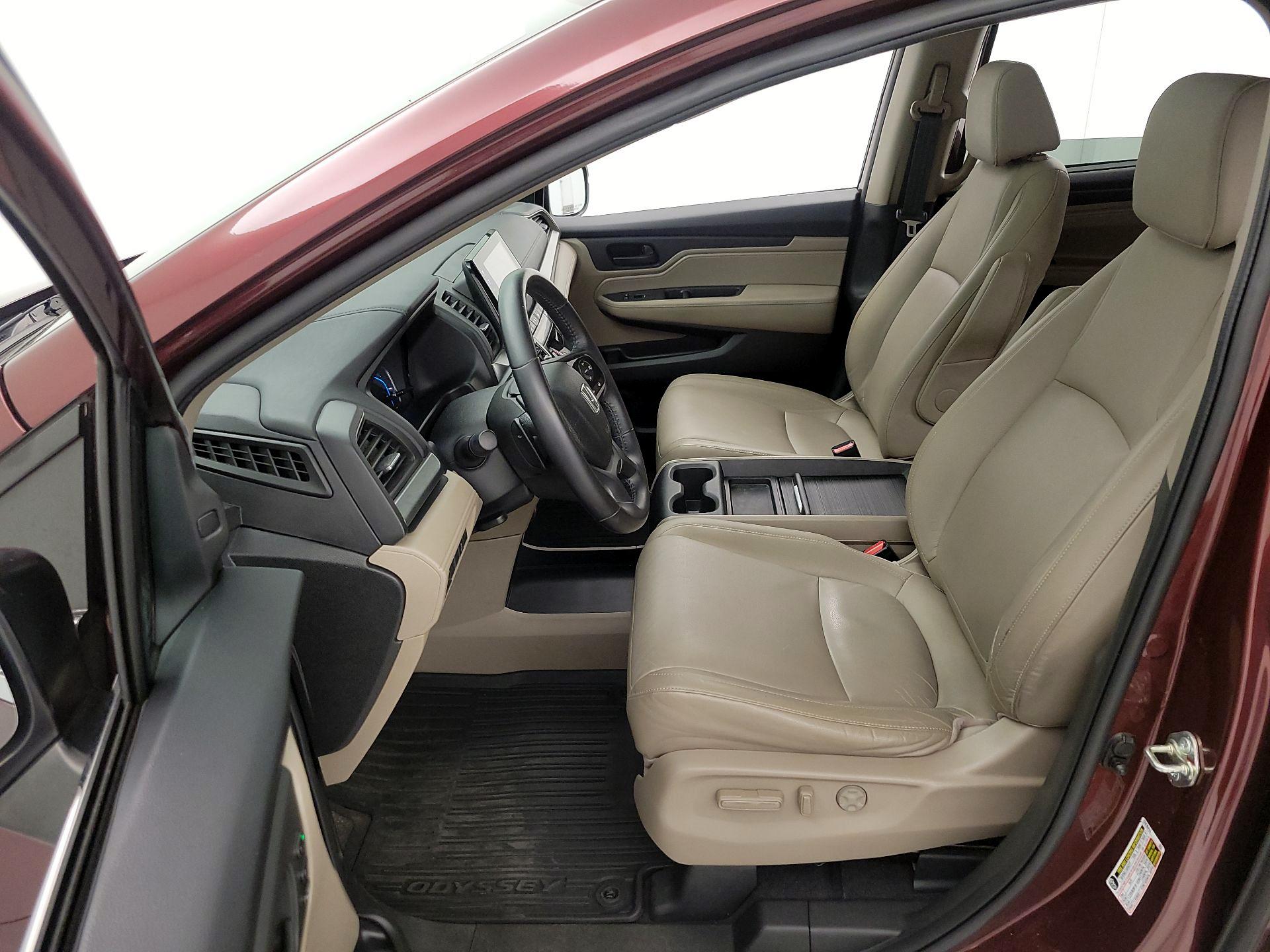 Thumbnail: 2018 Honda Odyssey - 11