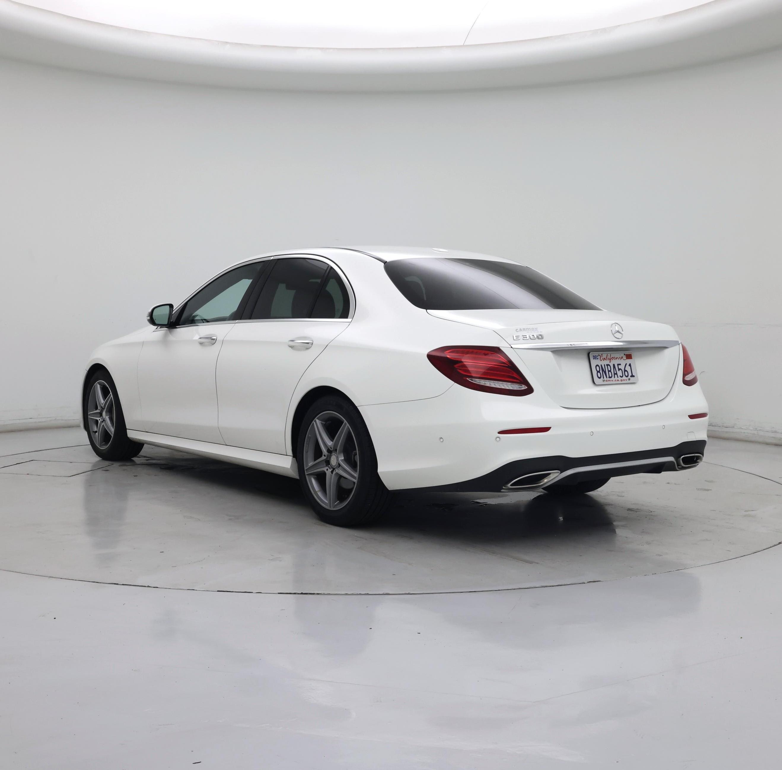 Thumbnail: 2017 Mercedes-Benz E-Class - 2