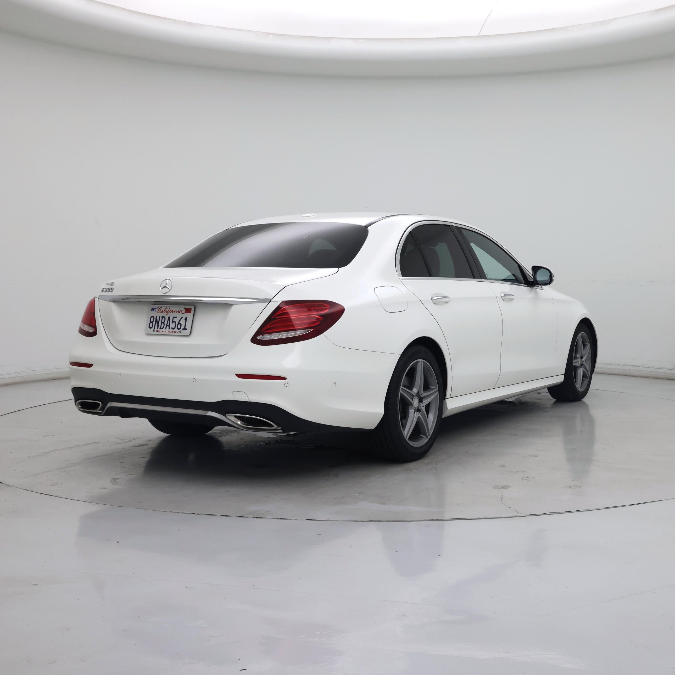 Thumbnail: 2017 Mercedes-Benz E-Class - 8