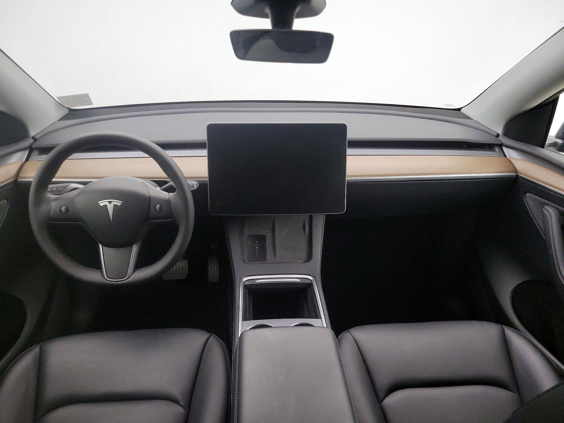 Thumbnail: 2024 Tesla Model Y - 9