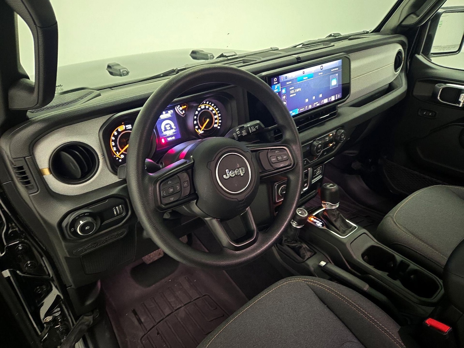 Apple CarPlay® & Android Auto™