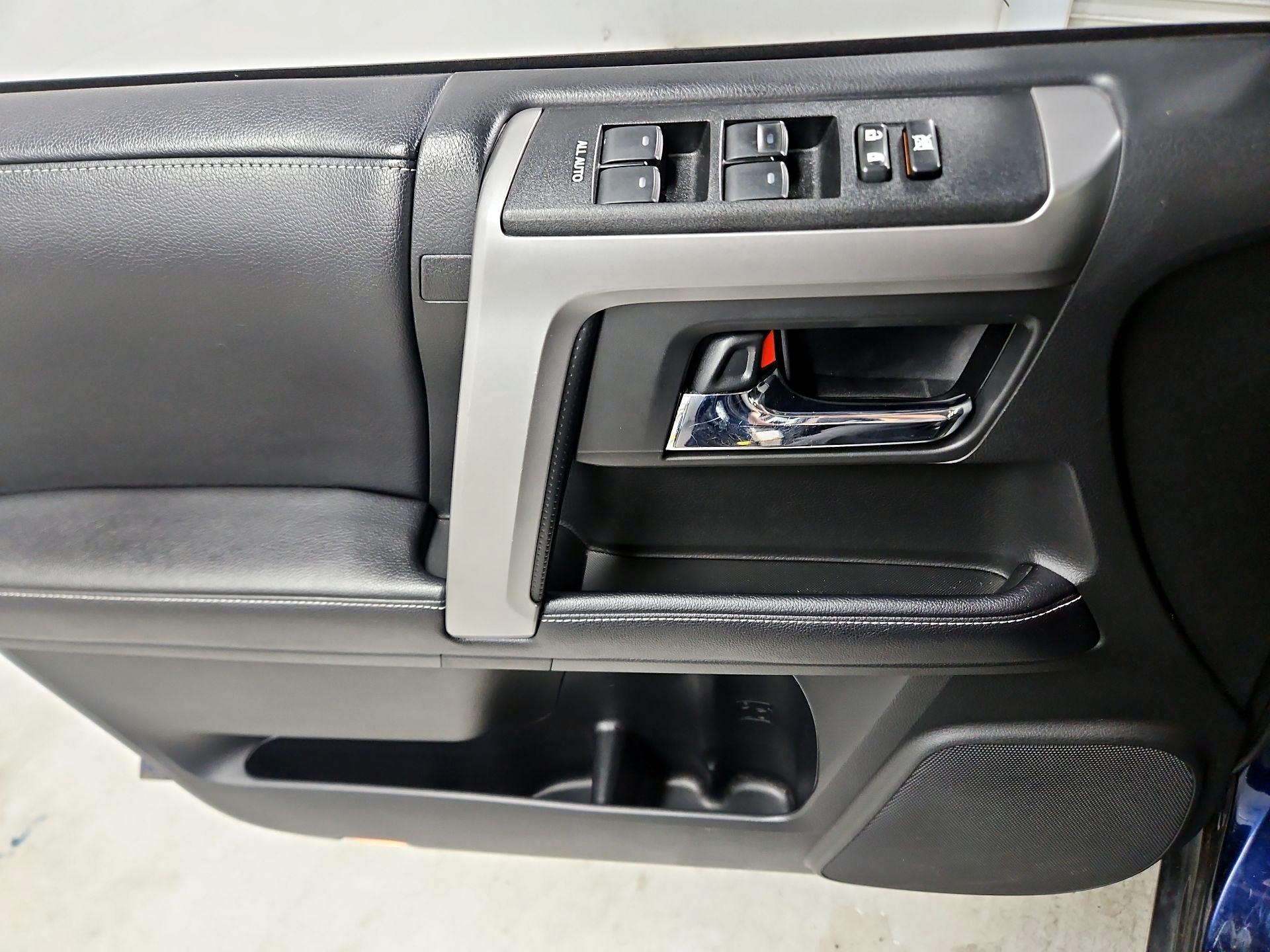Thumbnail: 2019 Toyota 4Runner - 12