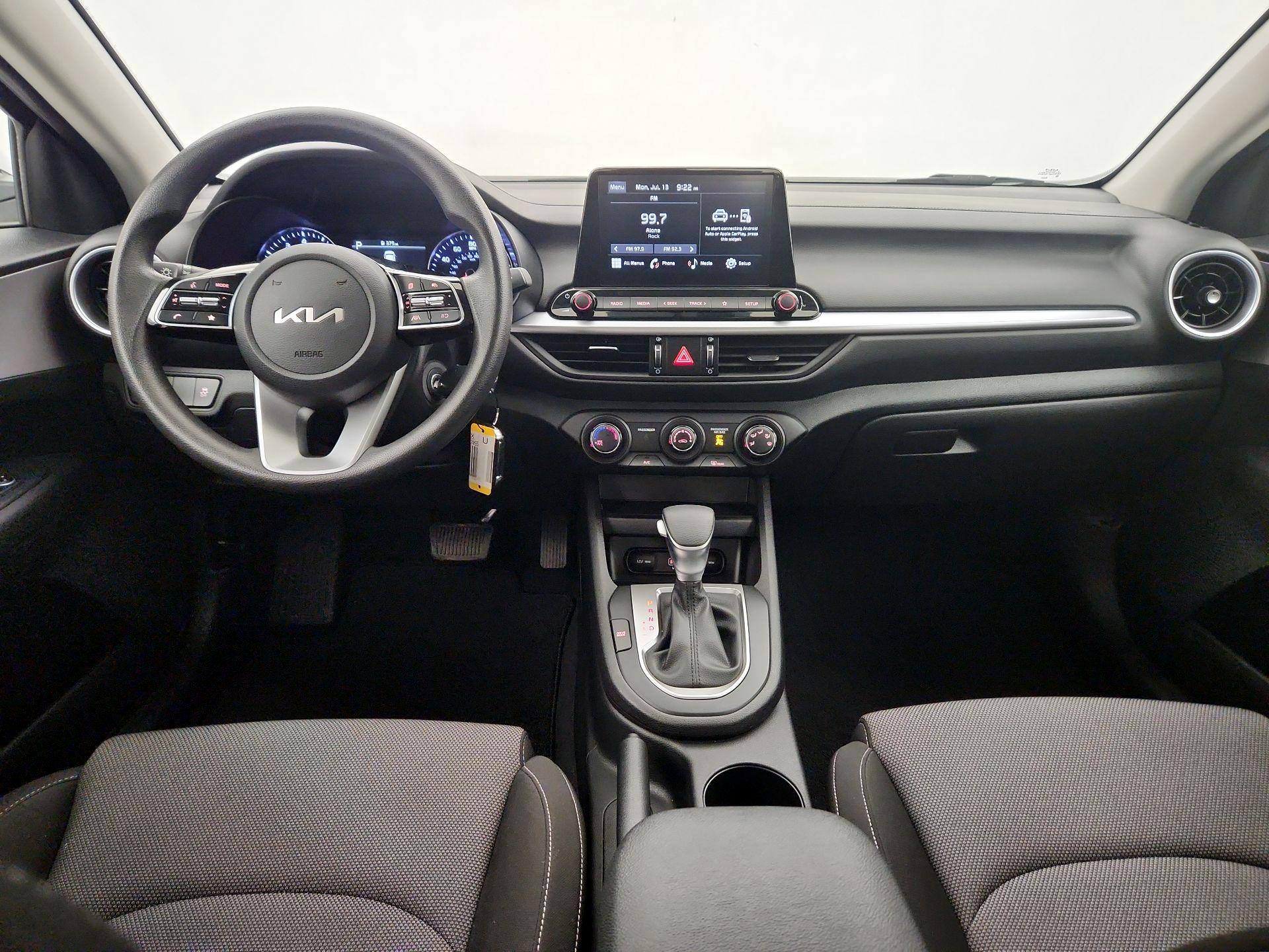 Thumbnail: 2023 Kia Forte - 9