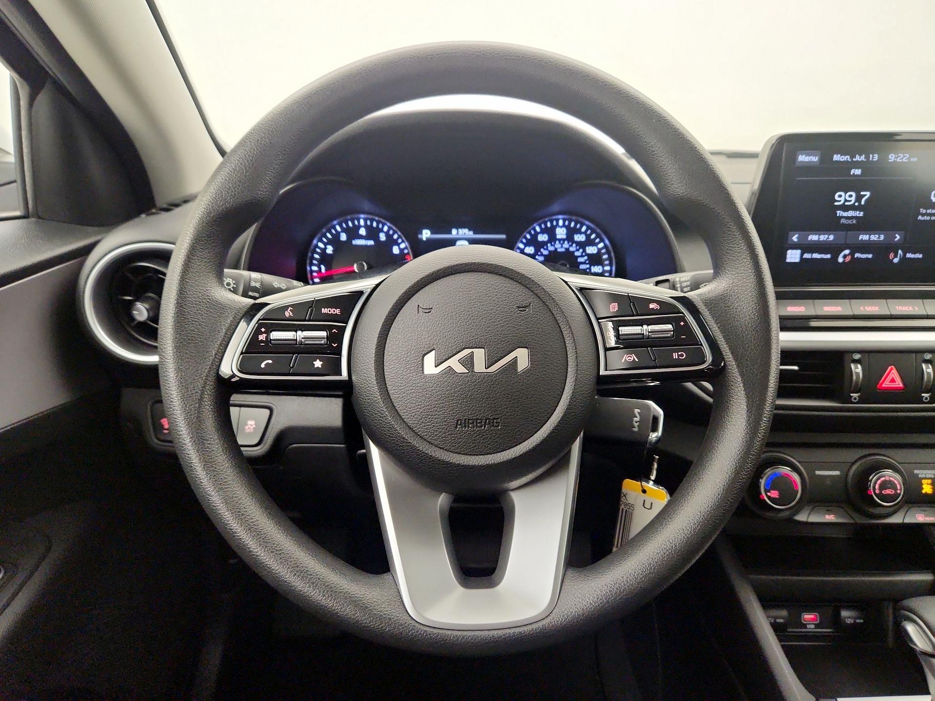 Thumbnail: 2023 Kia Forte - 10