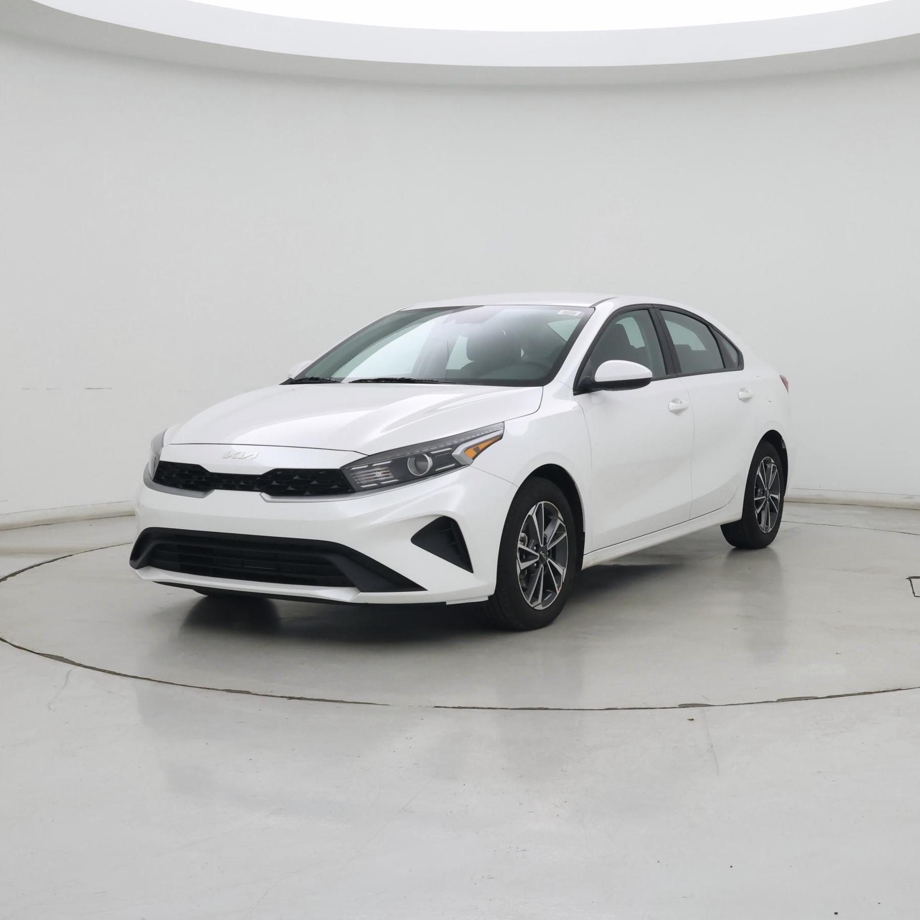 Thumbnail: 2023 Kia Forte - 4
