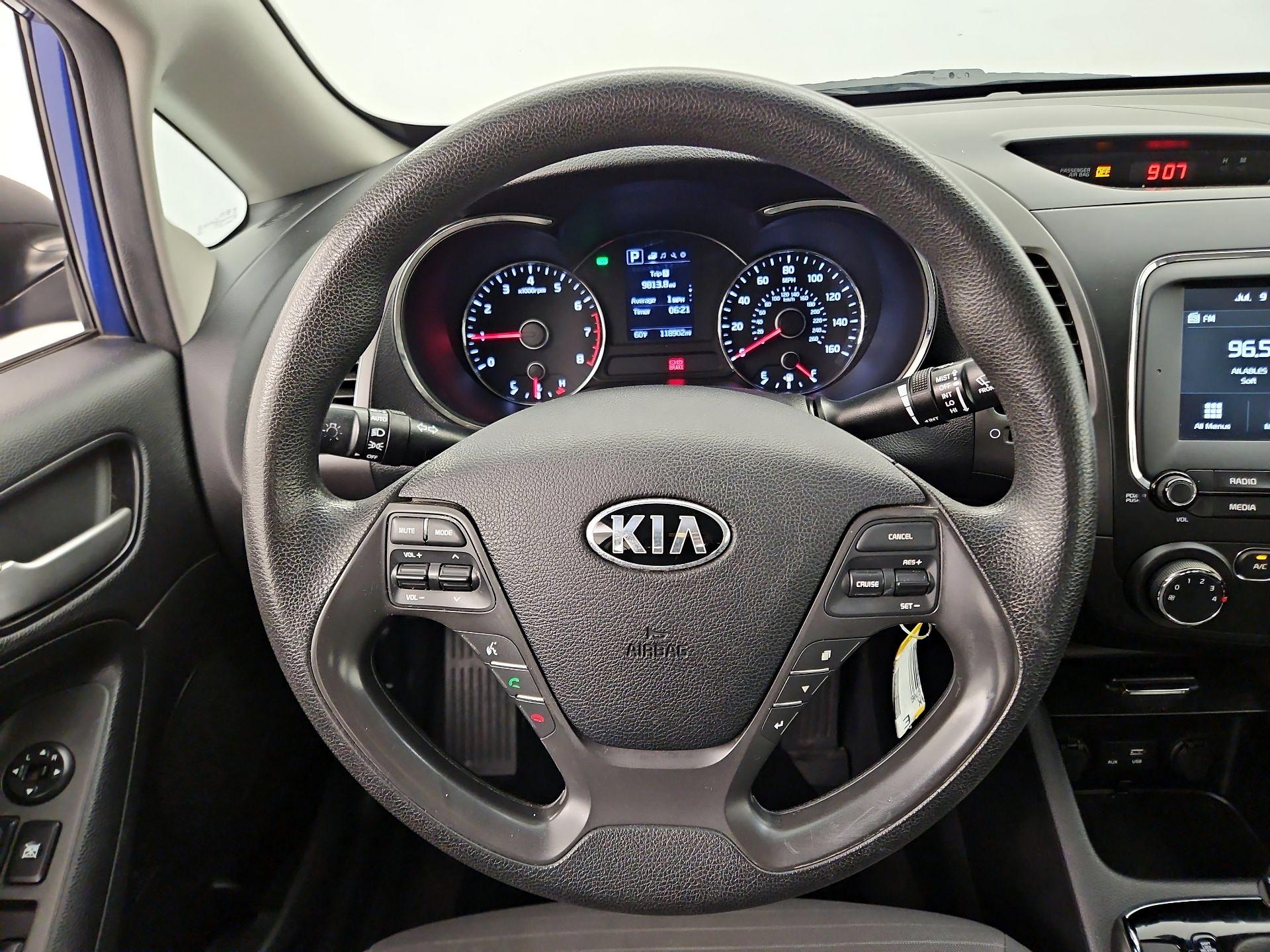 Thumbnail: 2018 Kia Forte - 10