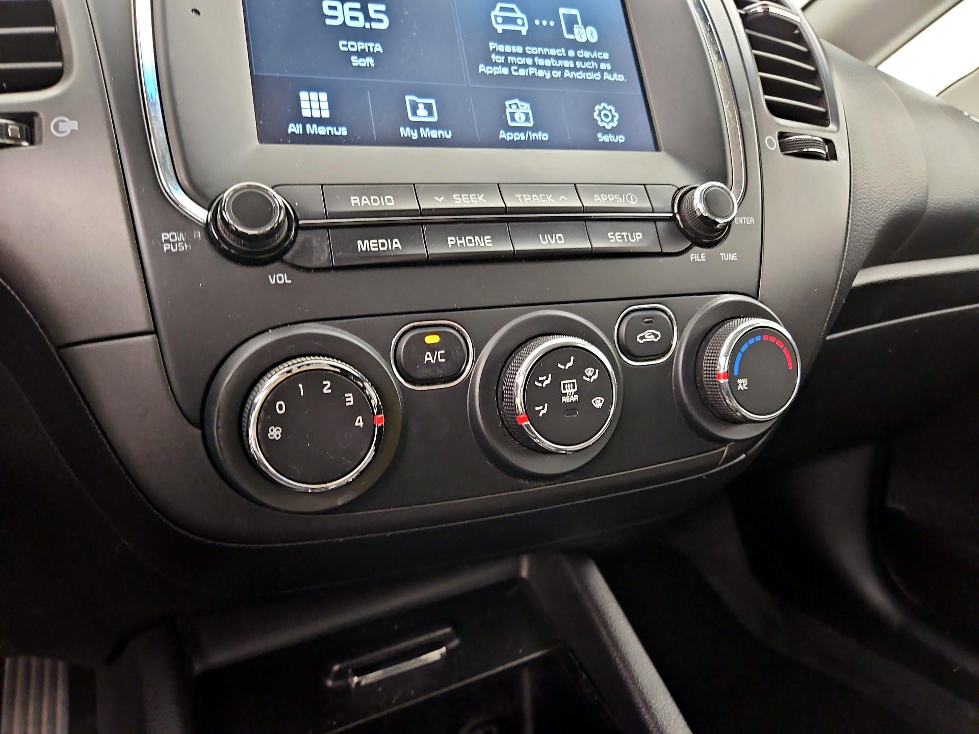 Thumbnail: 2018 Kia Forte - 14