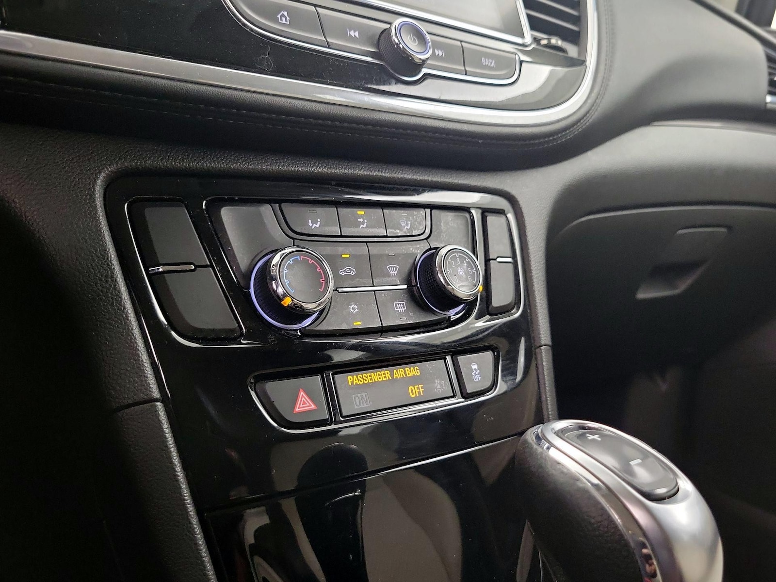 2020 Buick Encore Preferred - Photo 17