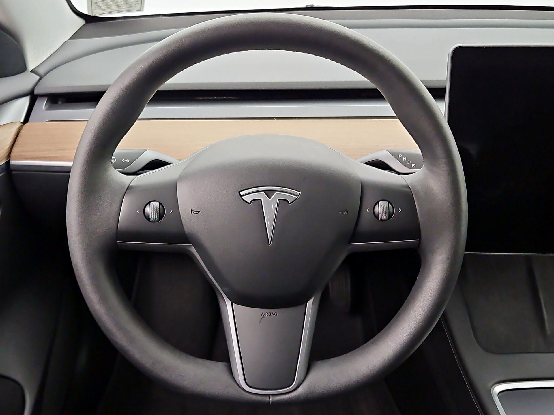 Thumbnail: 2022 Tesla Model 3 - 10
