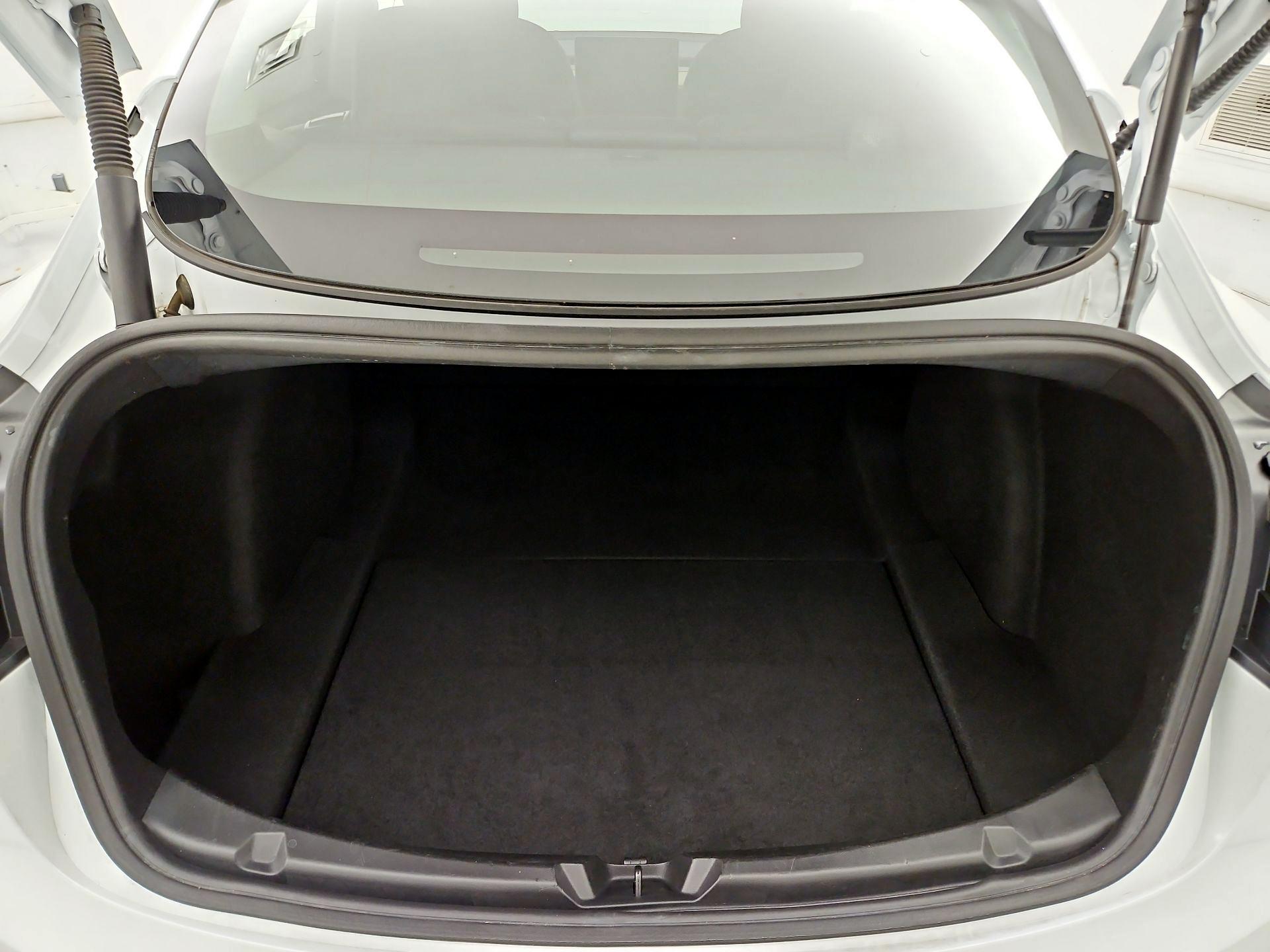 Thumbnail: 2022 Tesla Model 3 - 20
