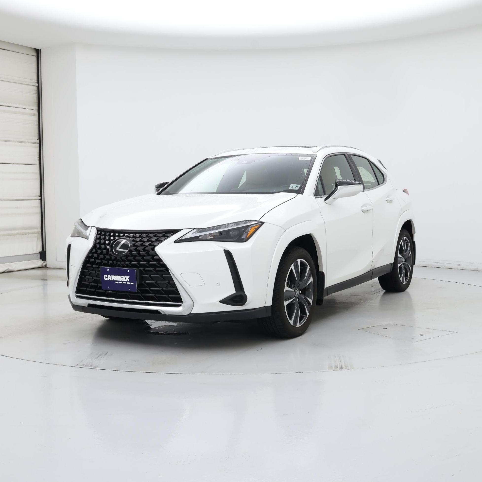 Thumbnail: 2023 Lexus UX - 4
