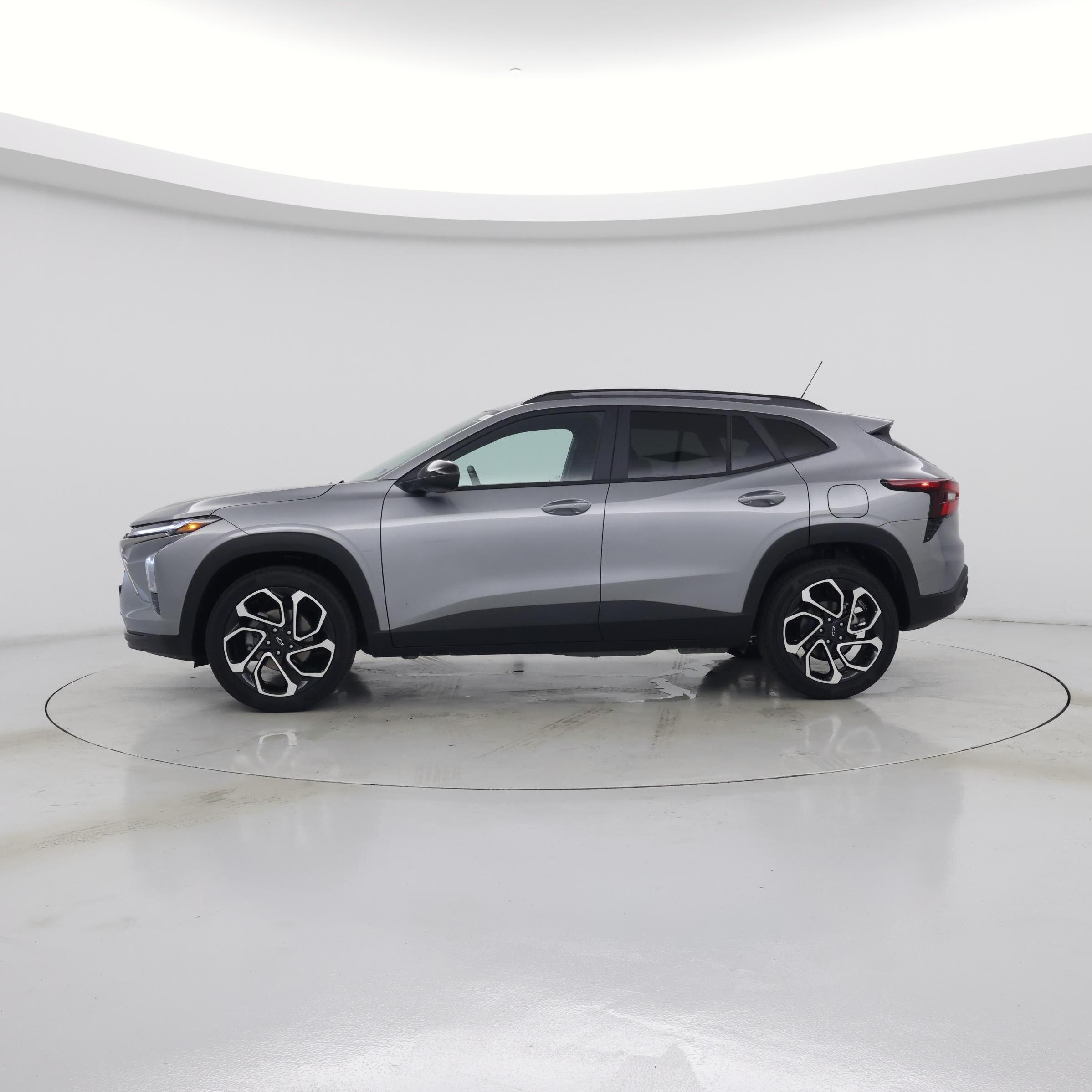 Thumbnail: 2026 Chevrolet Trax - 3