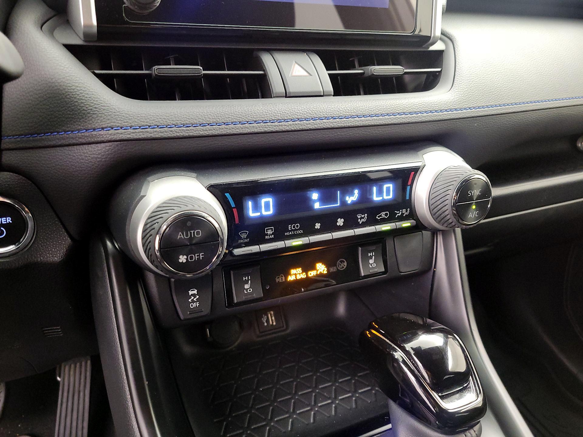 Thumbnail: 2024 Toyota RAV4 - 16