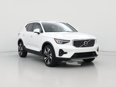 2023 Volvo XC40 B5 Plus Bright Theme