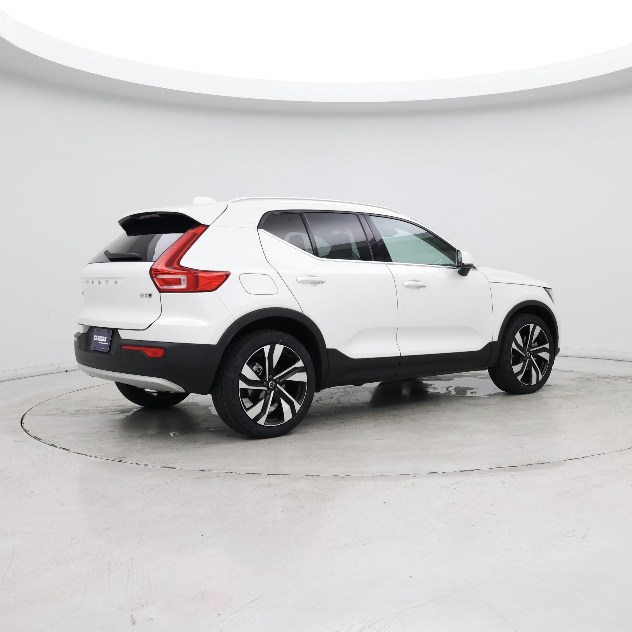 Thumbnail: 2023 Volvo XC40 - 6