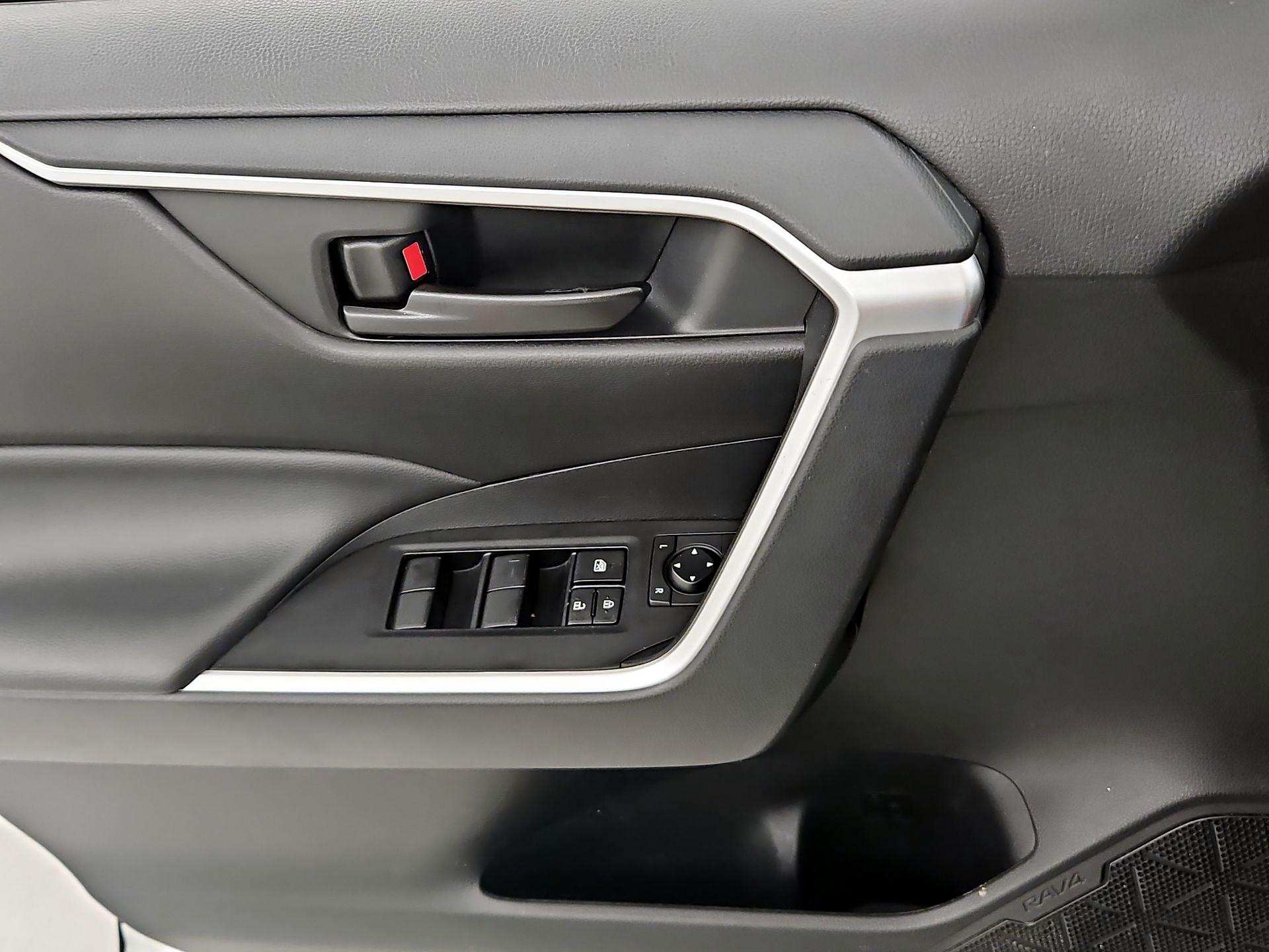 Thumbnail: 2024 Toyota RAV4 - 12