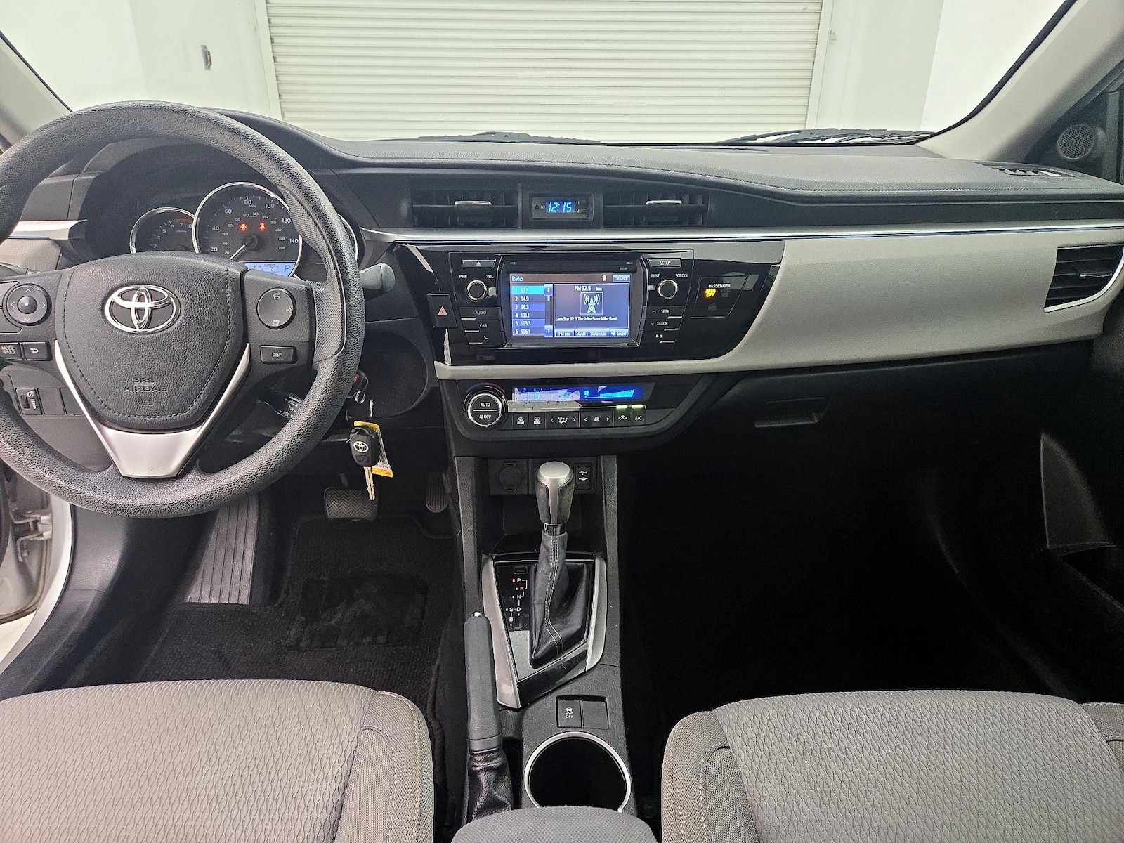2014 Toyota Corolla LE - Photo 10