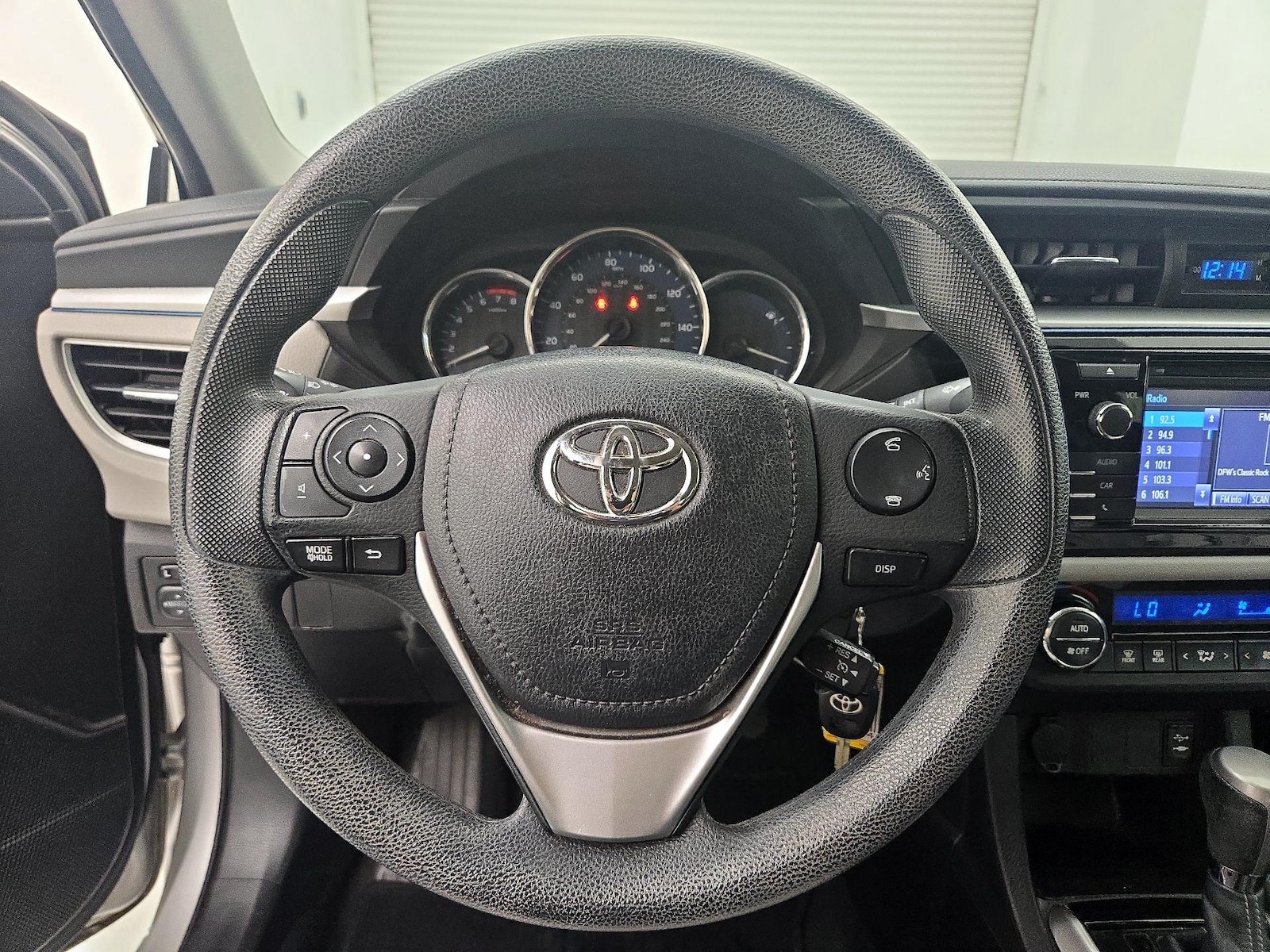 2014 Toyota Corolla LE - Photo 11