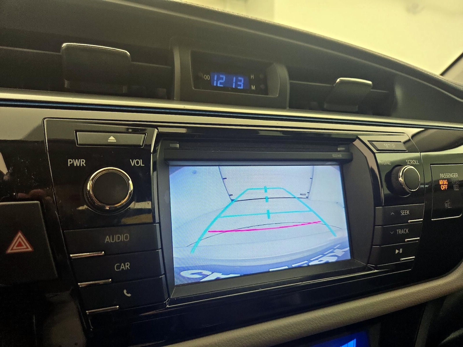 2014 Toyota Corolla LE - Photo 15