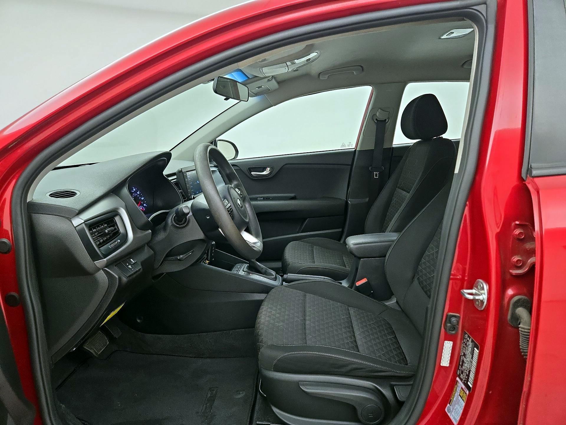 Thumbnail: 2020 Kia Rio - 11