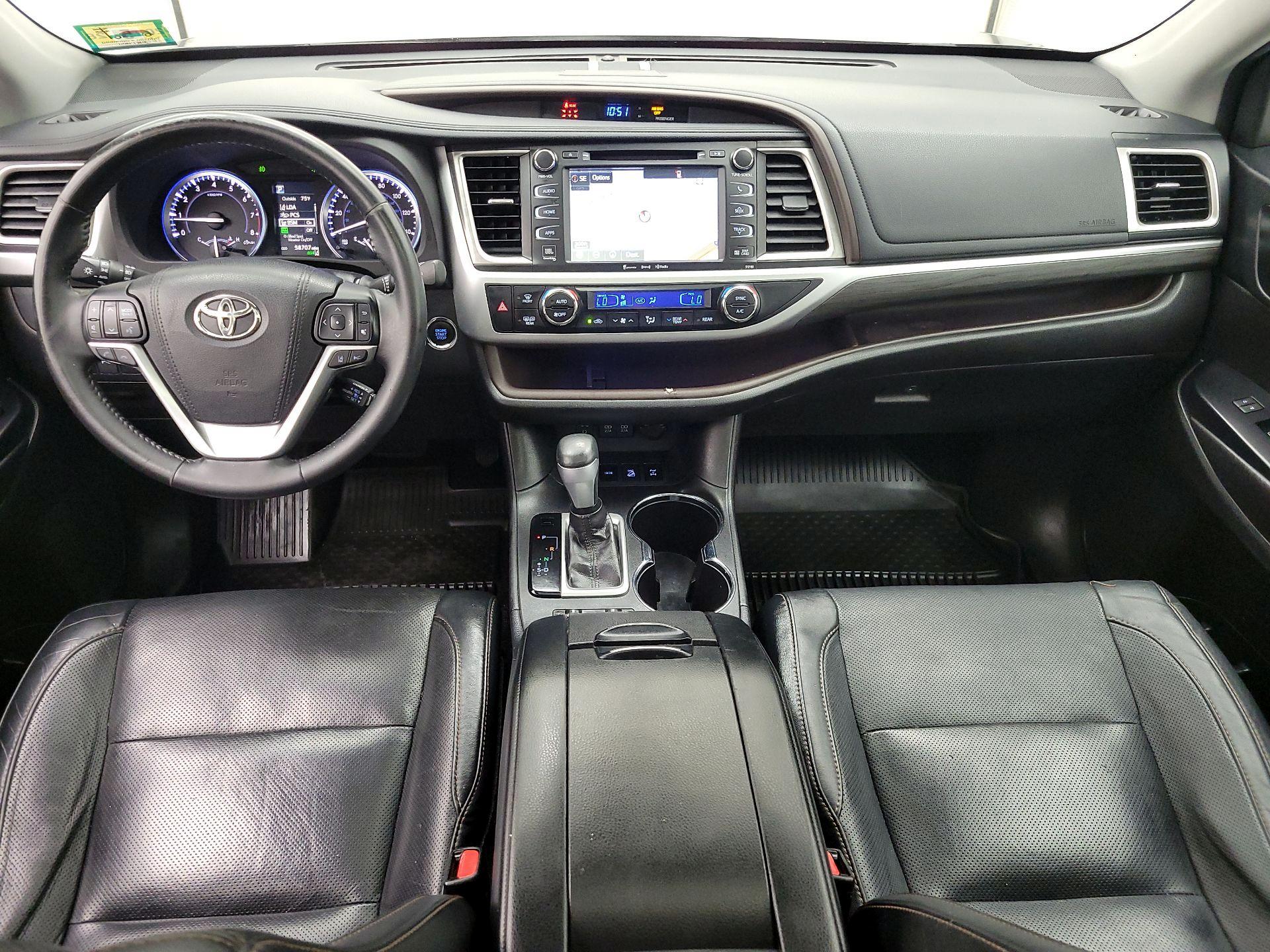 Thumbnail: 2017 Toyota Highlander - 9