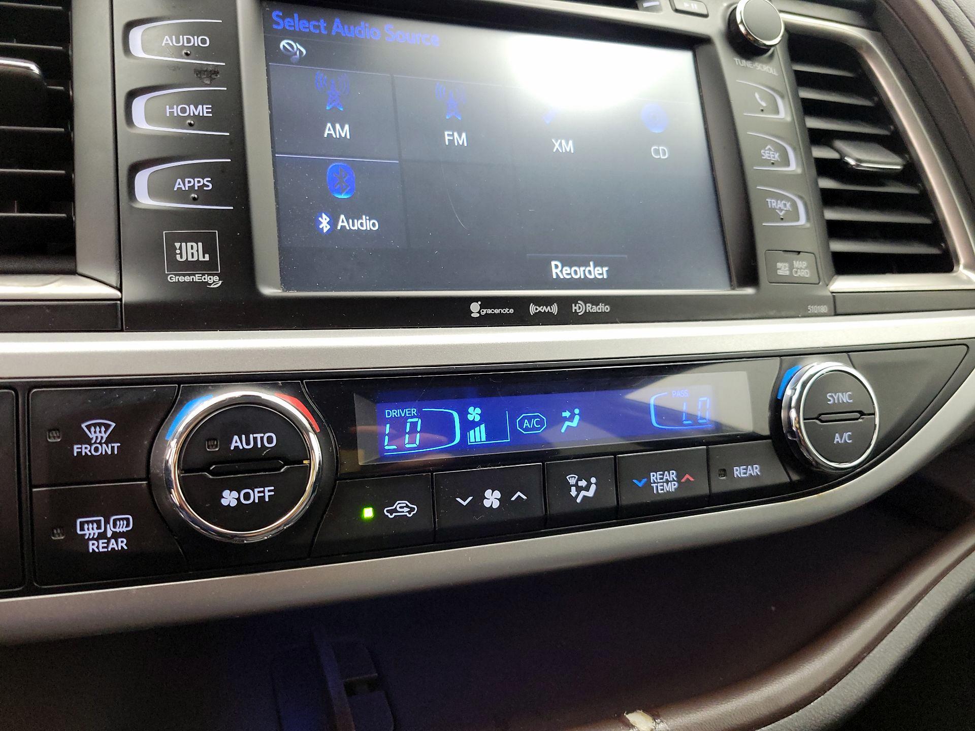 Thumbnail: 2017 Toyota Highlander - 17