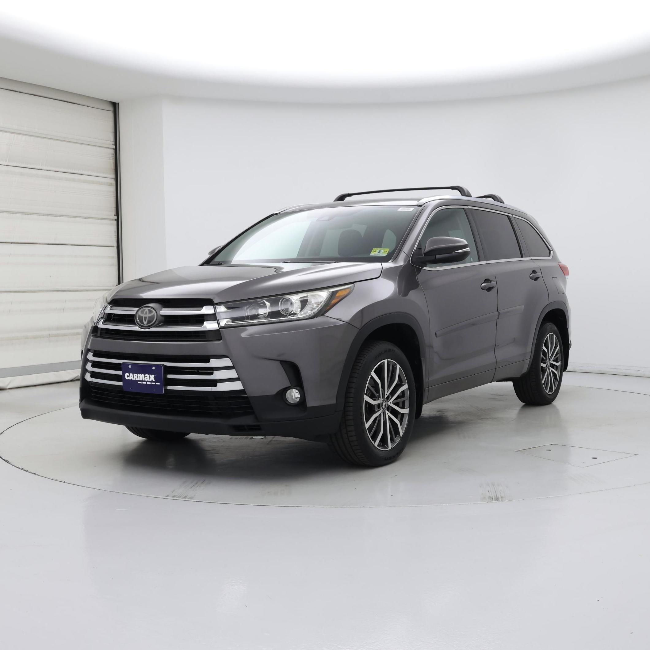 Thumbnail: 2017 Toyota Highlander - 4