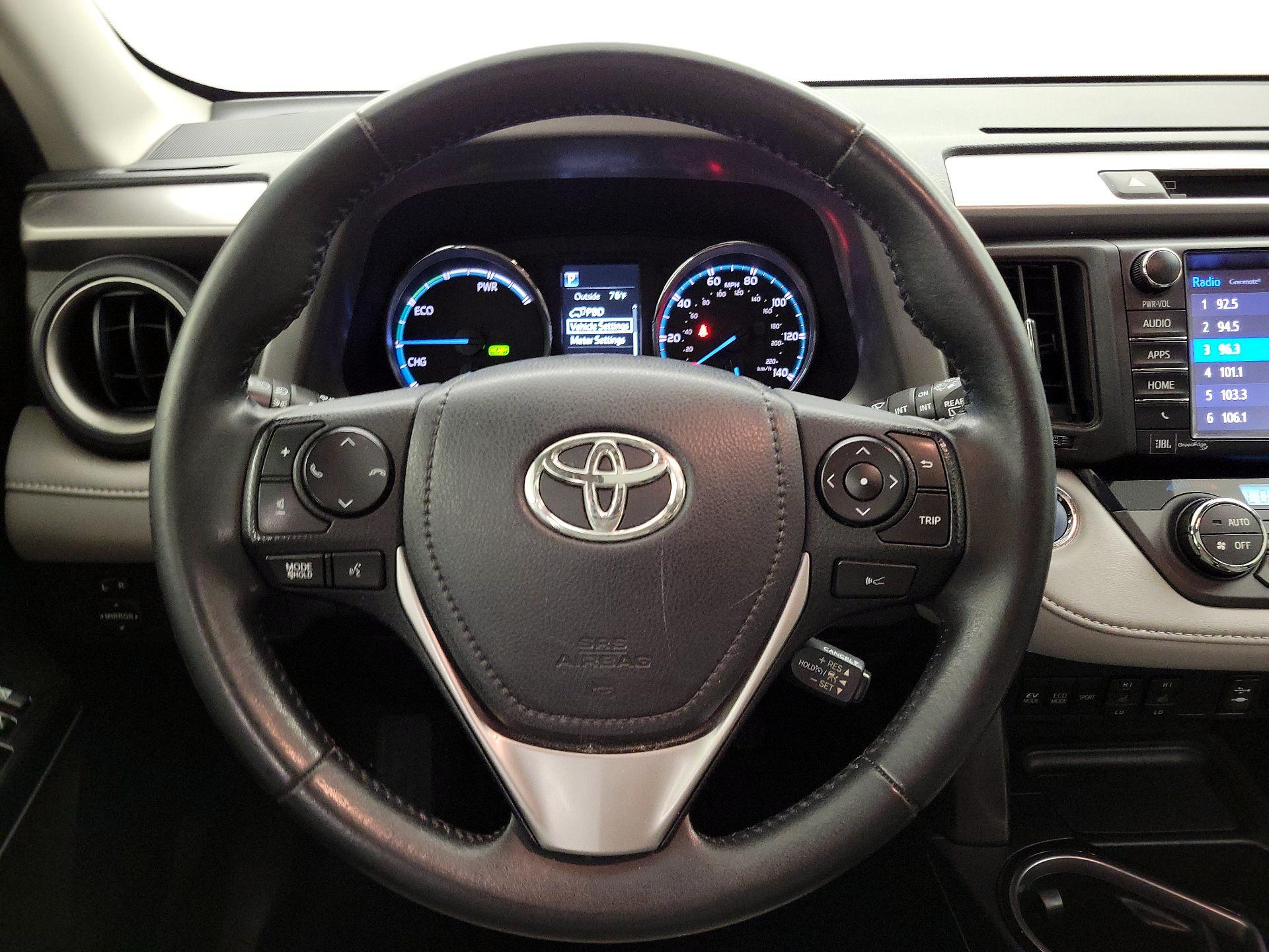 Thumbnail: 2017 Toyota RAV4 - 10