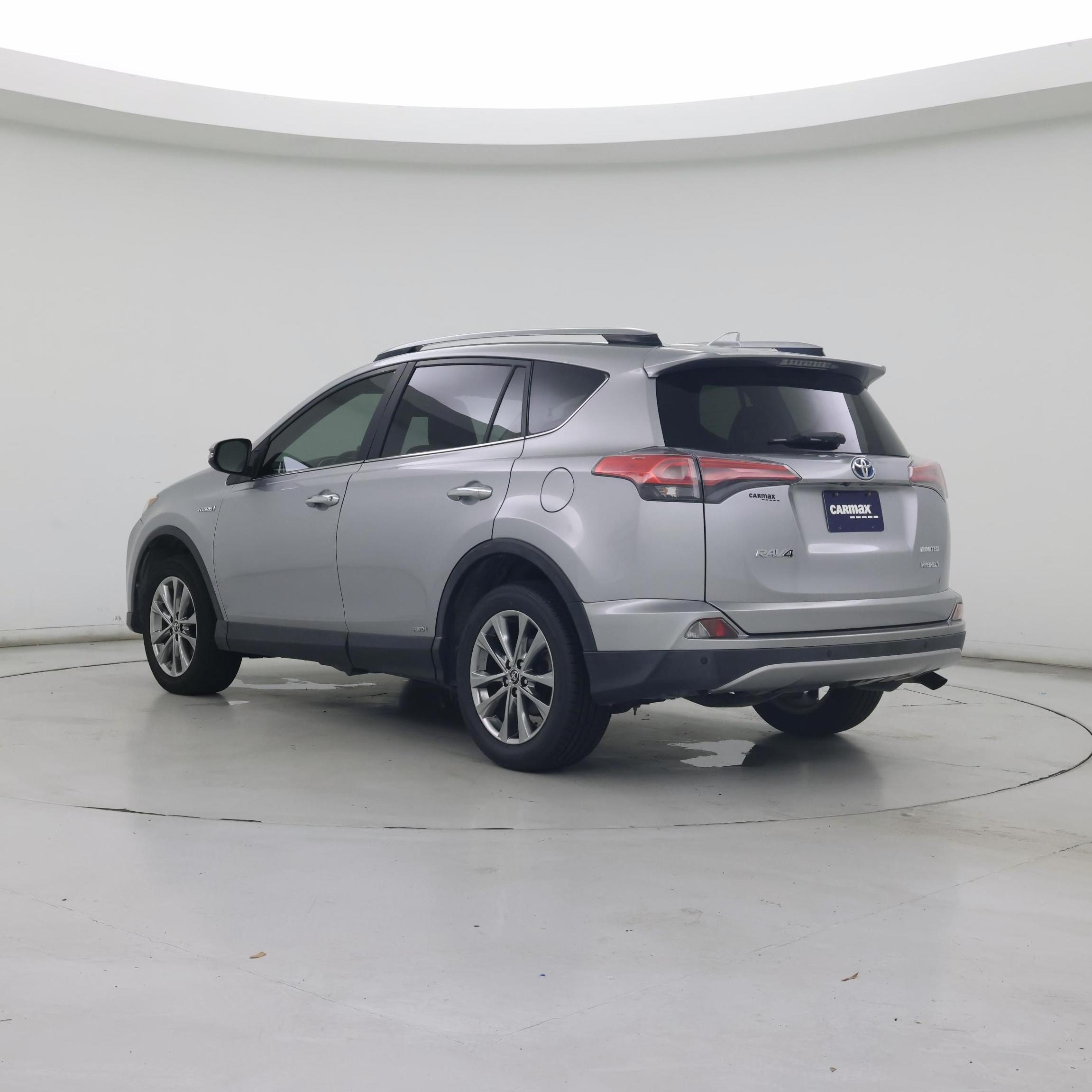 Thumbnail: 2017 Toyota RAV4 - 2