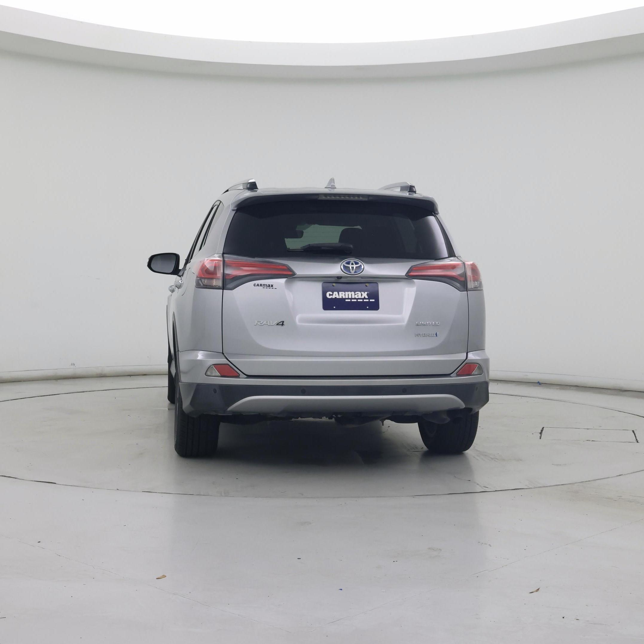 Thumbnail: 2017 Toyota RAV4 - 6
