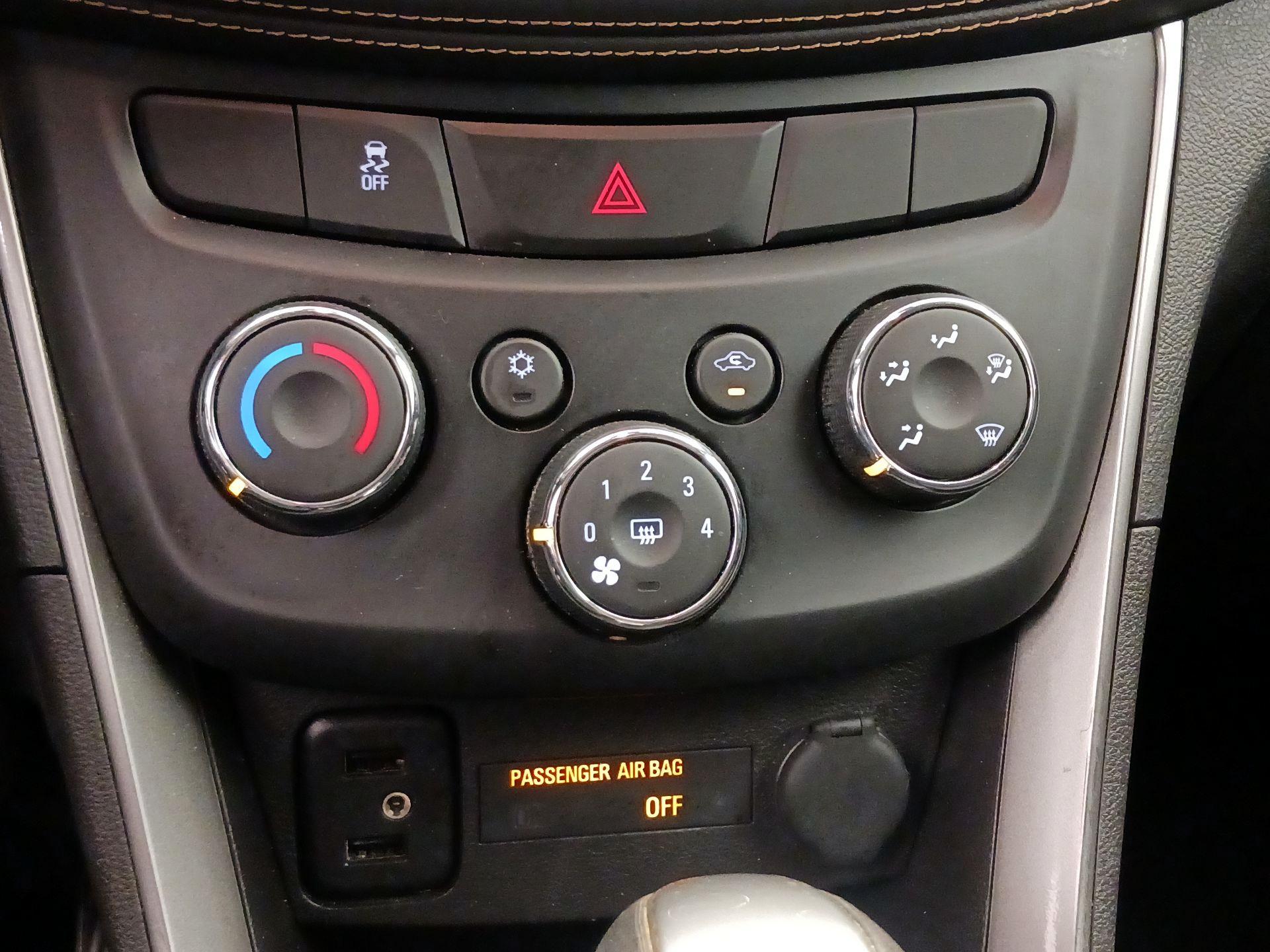 Thumbnail: 2018 Chevrolet Trax - 16
