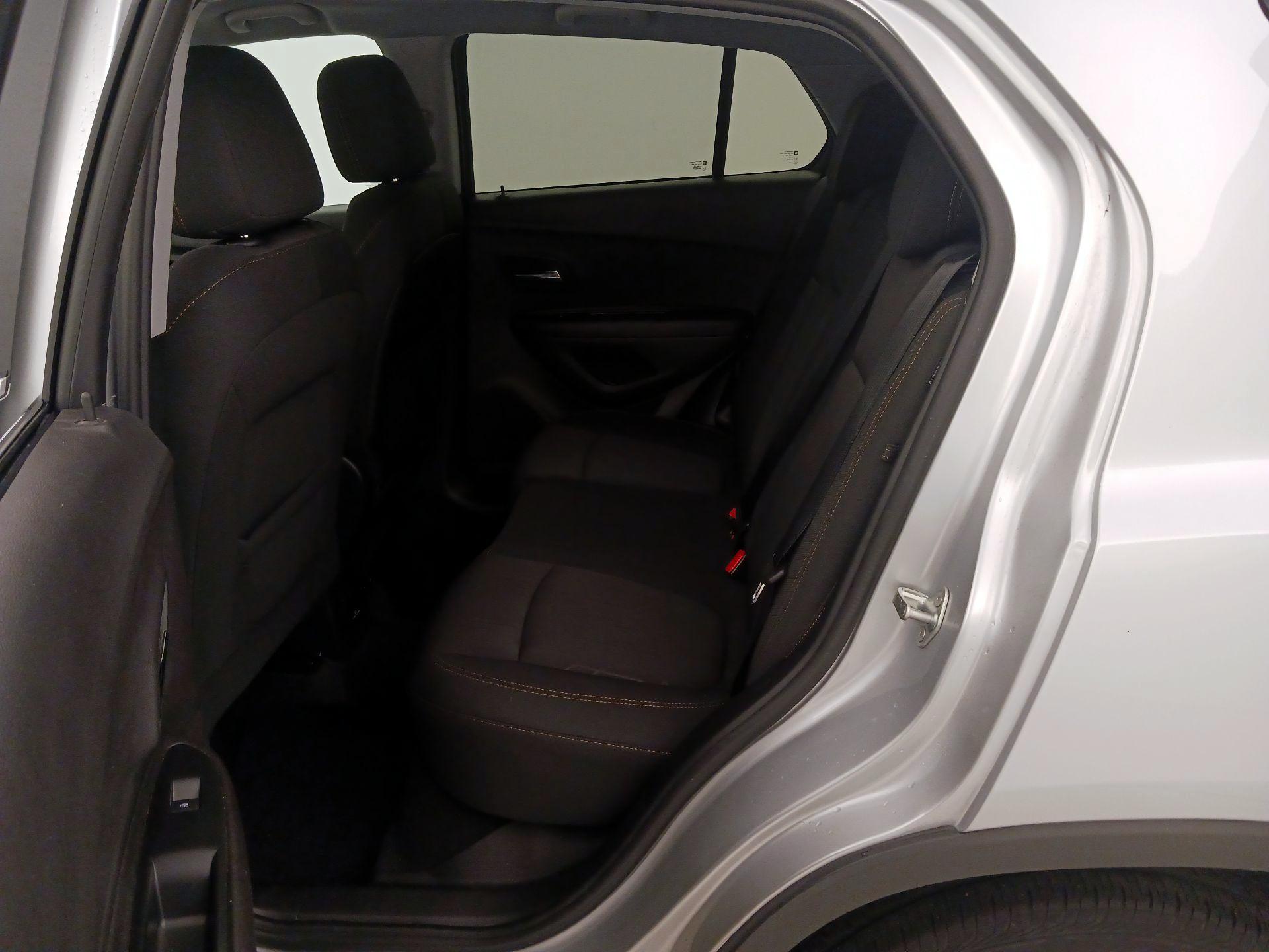 Thumbnail: 2018 Chevrolet Trax - 19
