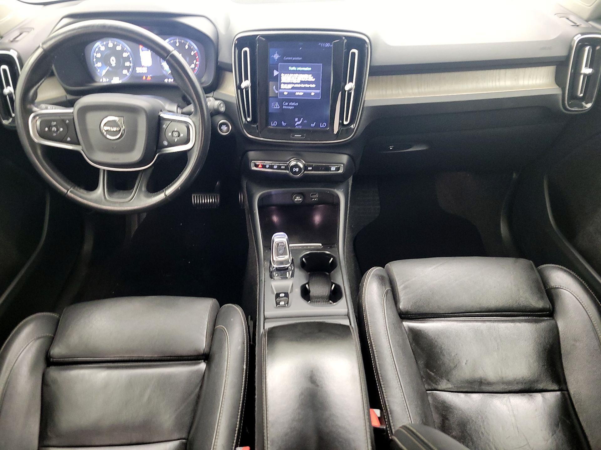 Thumbnail: 2019 Volvo XC40 - 9