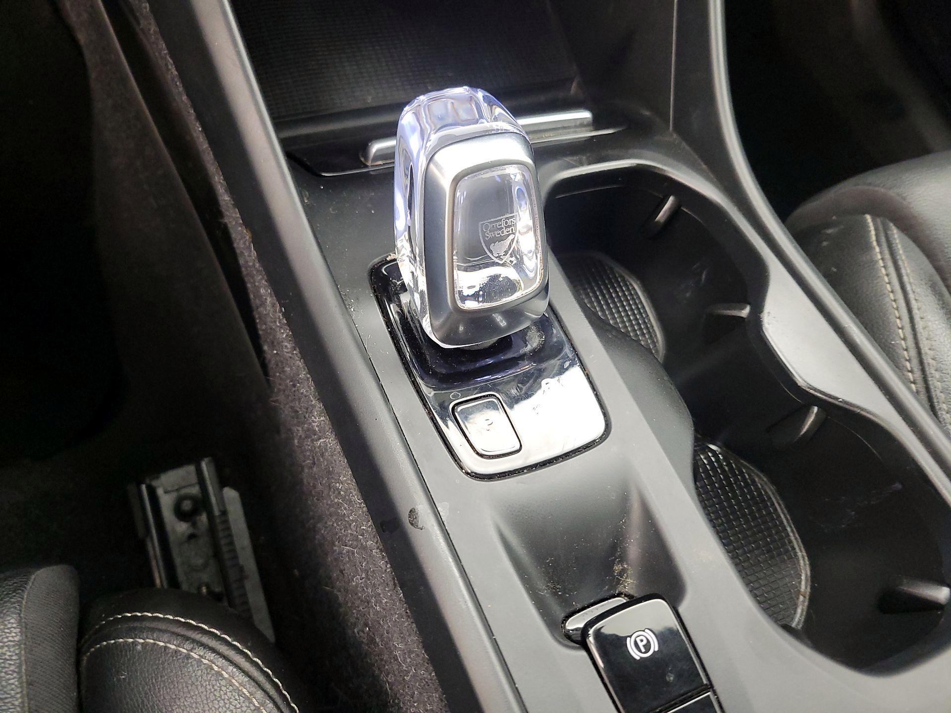 Thumbnail: 2019 Volvo XC40 - 15